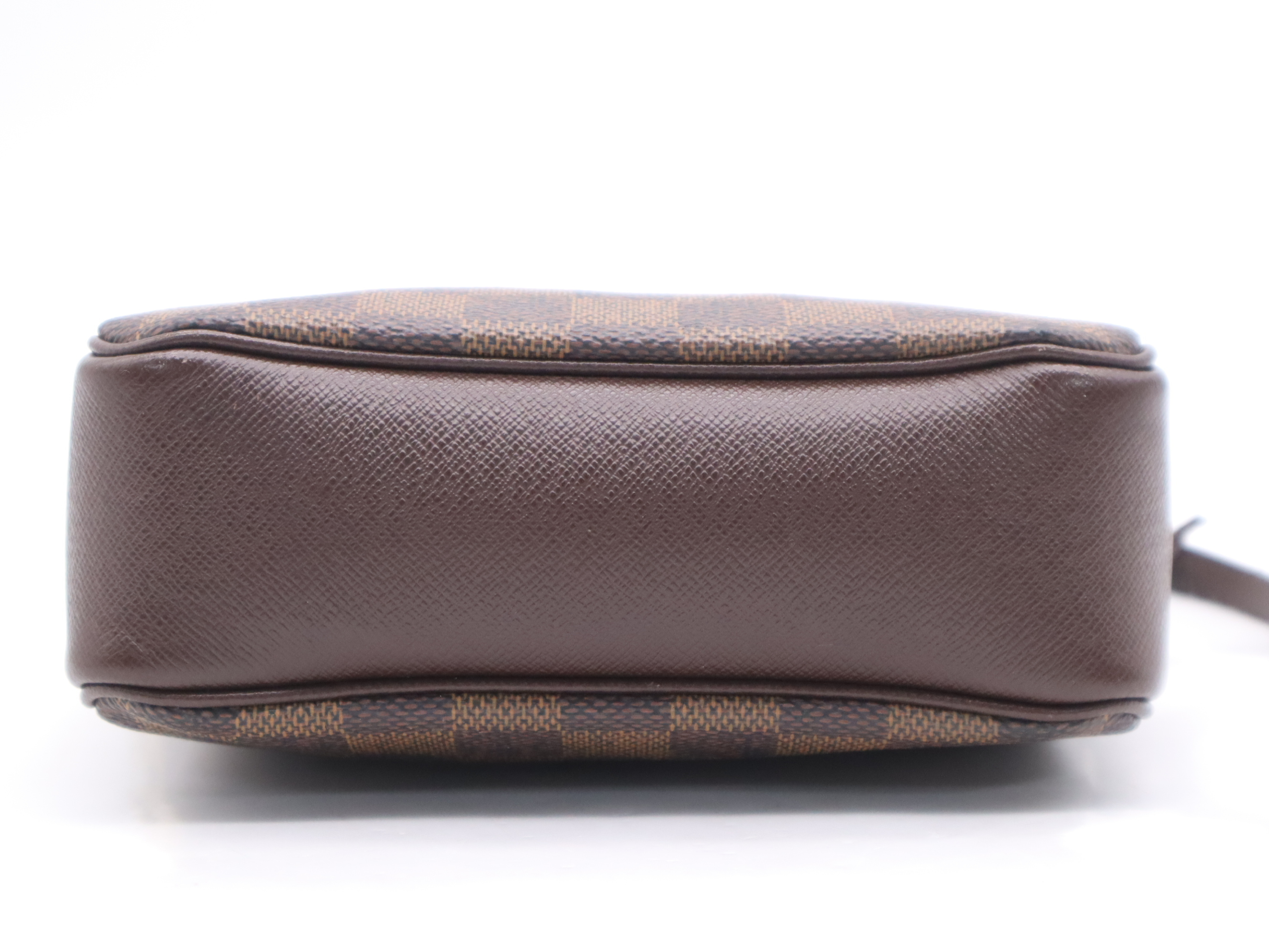 N51982 Damier Trouse Makeup Pouch — view 4