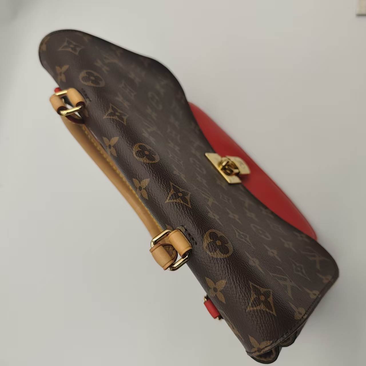 【*Shipped from: China*】LOUIS VUITTON Marignan PU Handbag — view 3