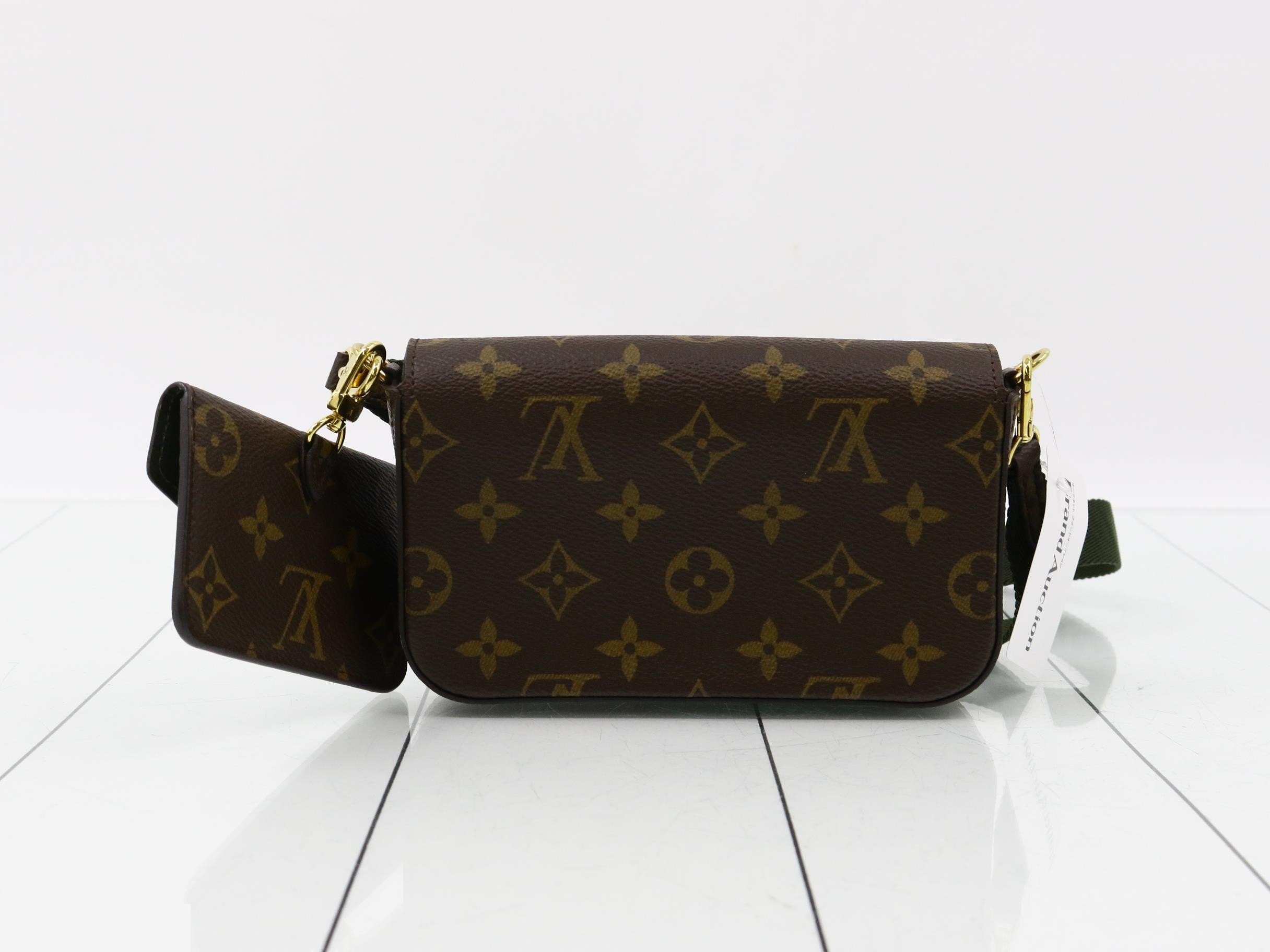 Multi Pochette Felicie Khaki Shoulder Bag with Pouch — view 2