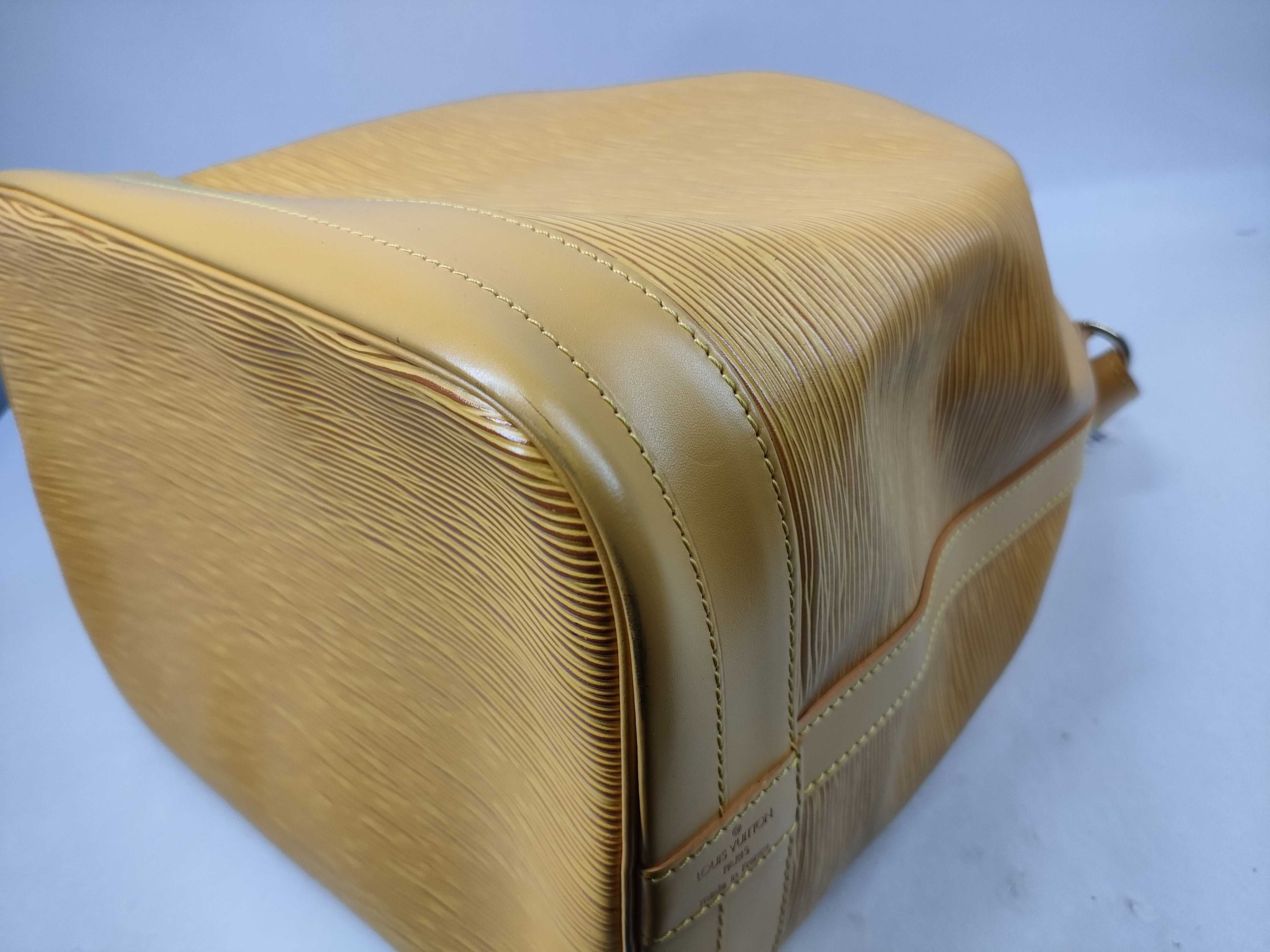 Epi Noé Shoulder Bag — view 4