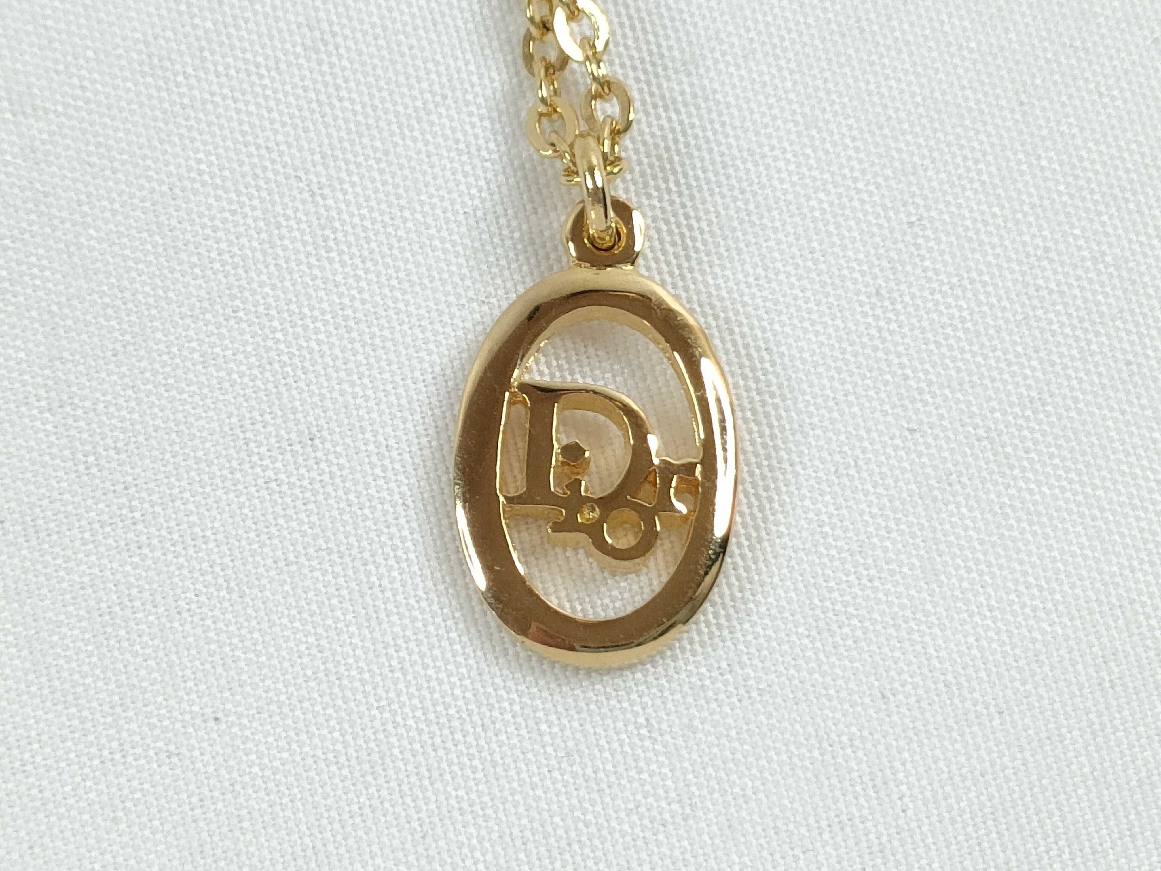 Oval Trotter Necklace