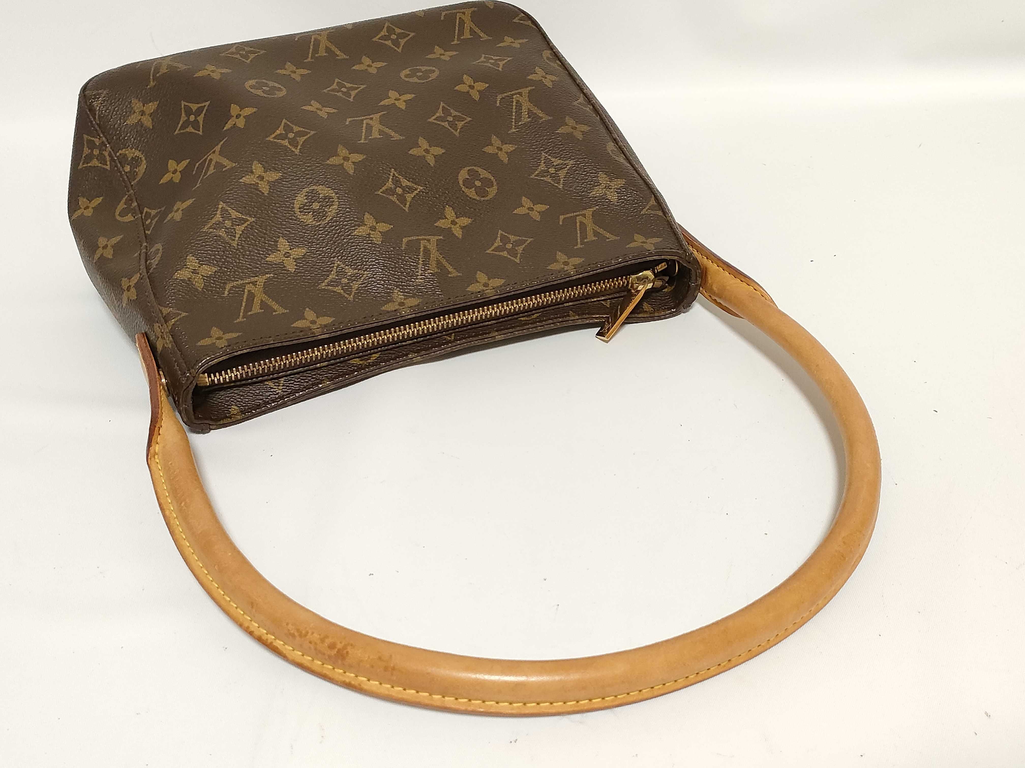 Monogram Louis Vuitton Monogram Looping MM M51146 Shoulder Bag — view 3