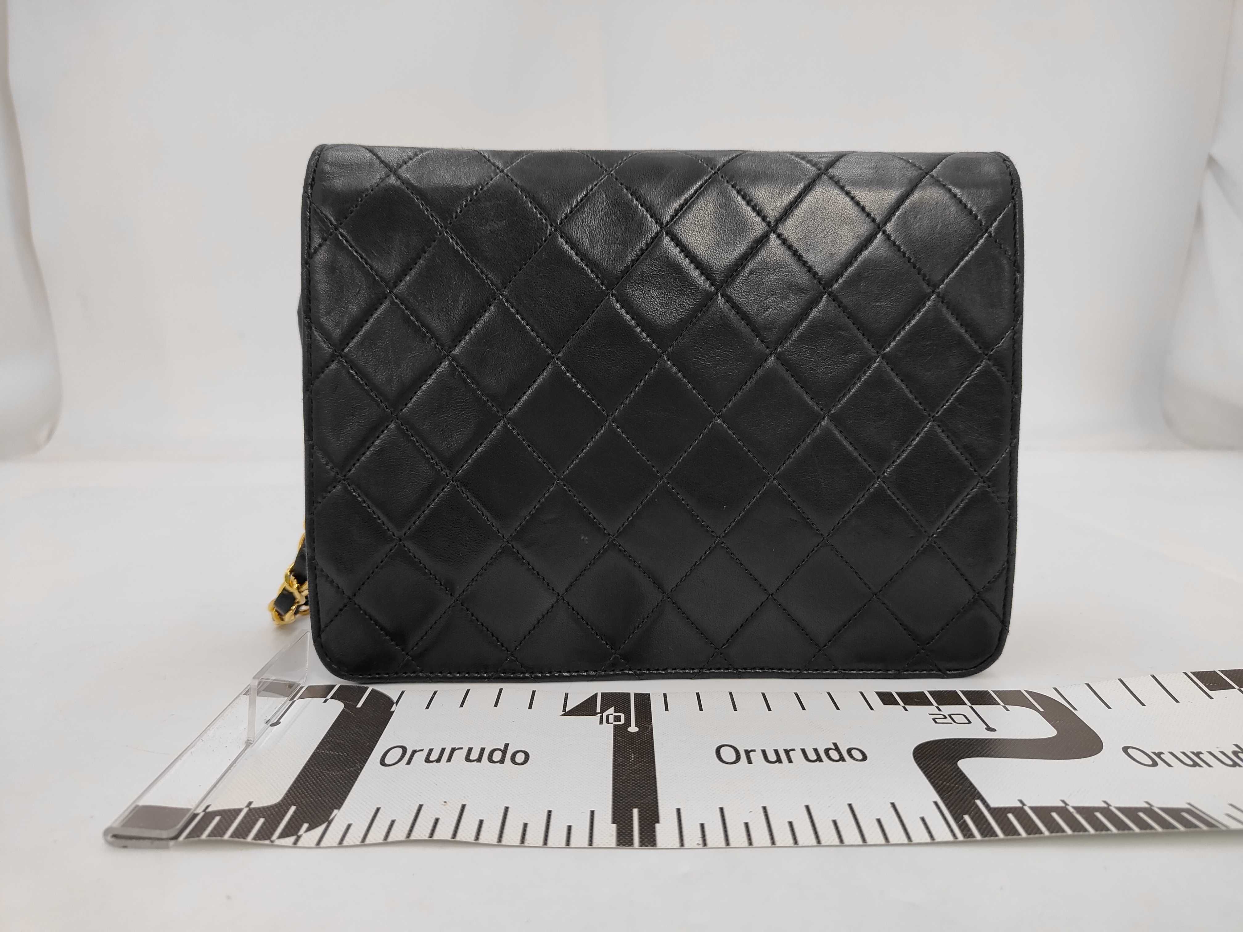 Lambskin Matelassé 22 Chain Shoulder Bag, Single Push-Lock, Black Shoulder Bag — view 2