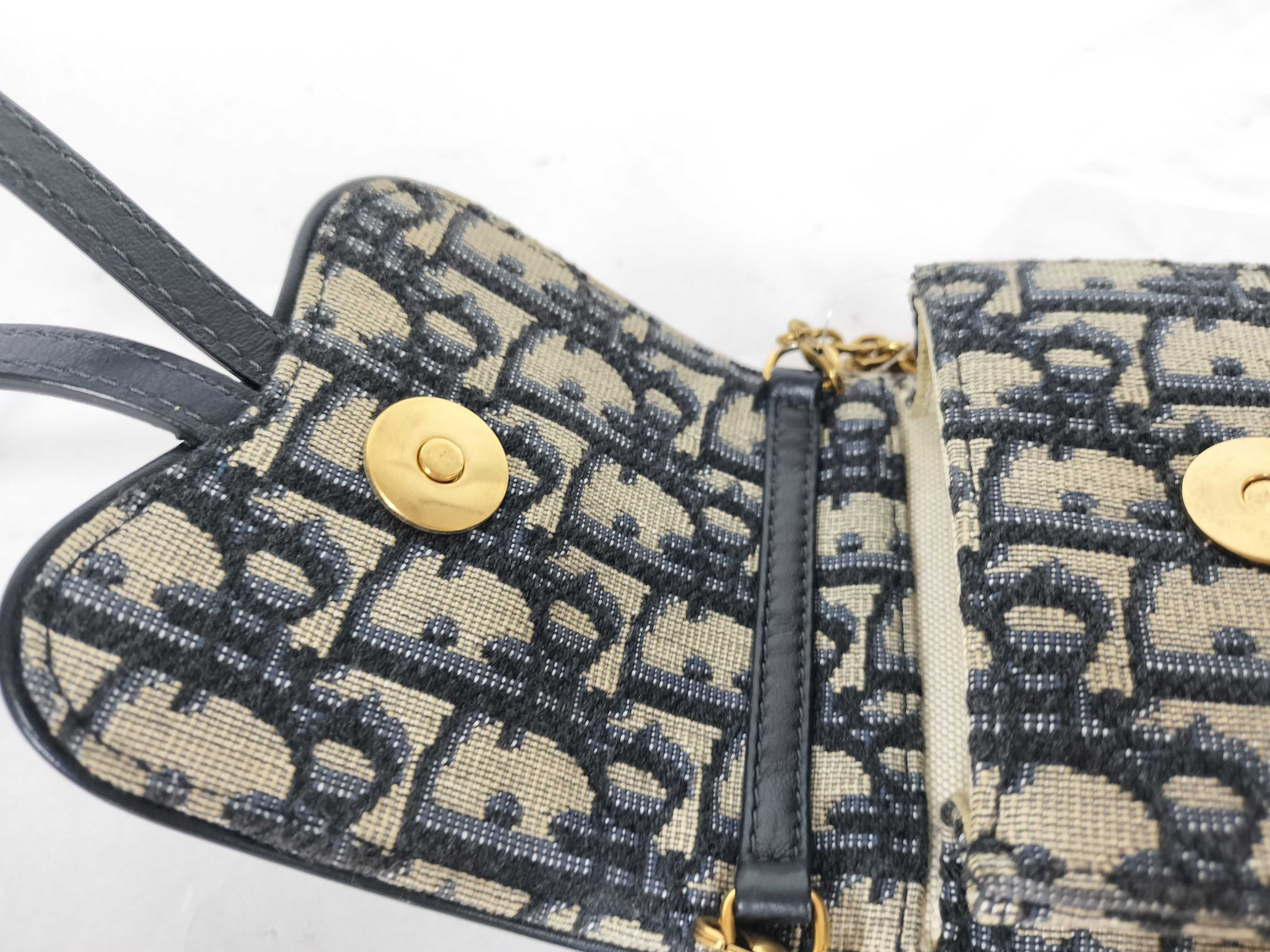 smartphone case, chain shoulder bag, shoulder bag — view 11