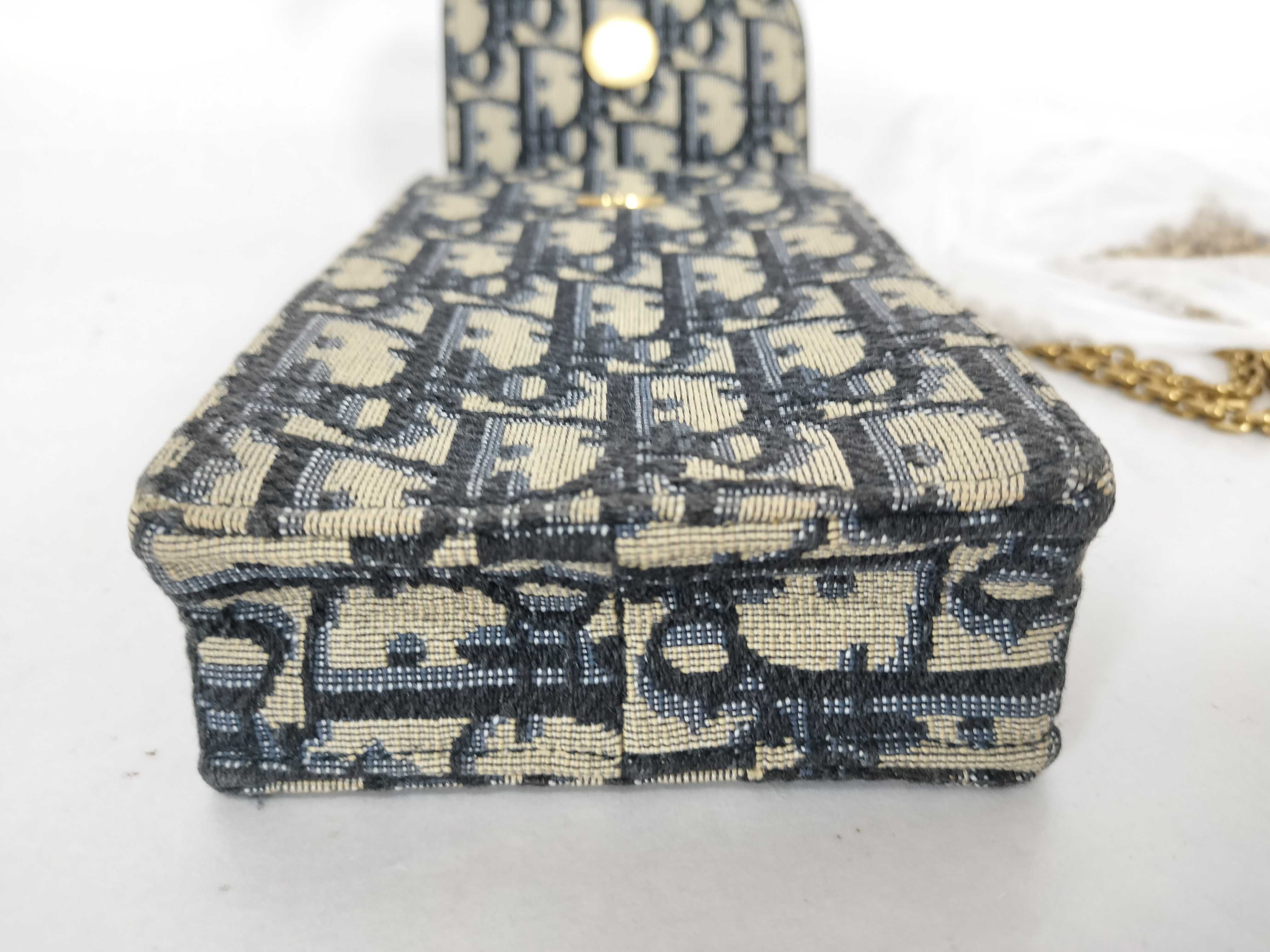 smartphone case, chain shoulder bag, shoulder bag — view 7
