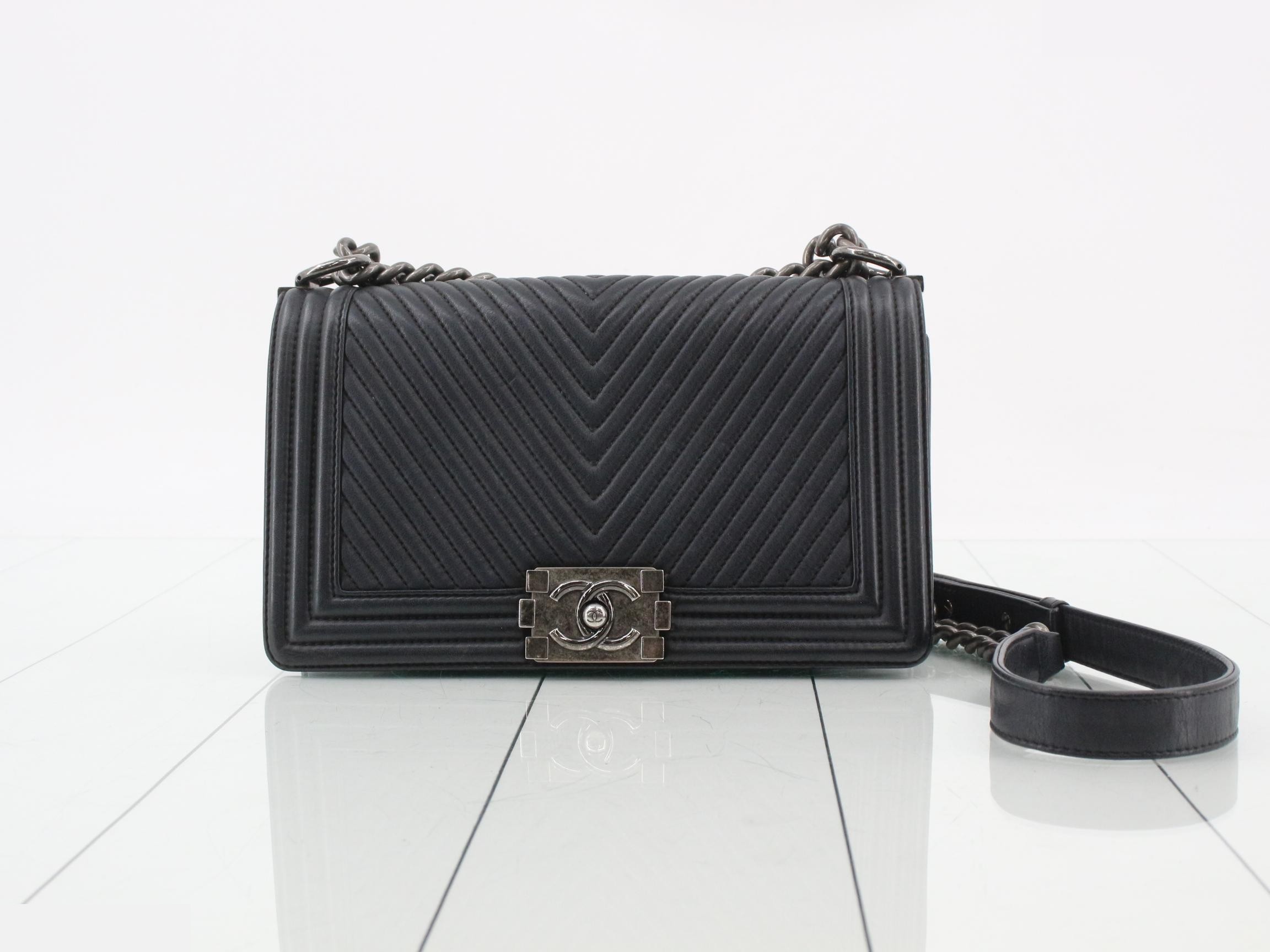 Boy Chanel Leather V-Stitch Chain Shoulder Bag