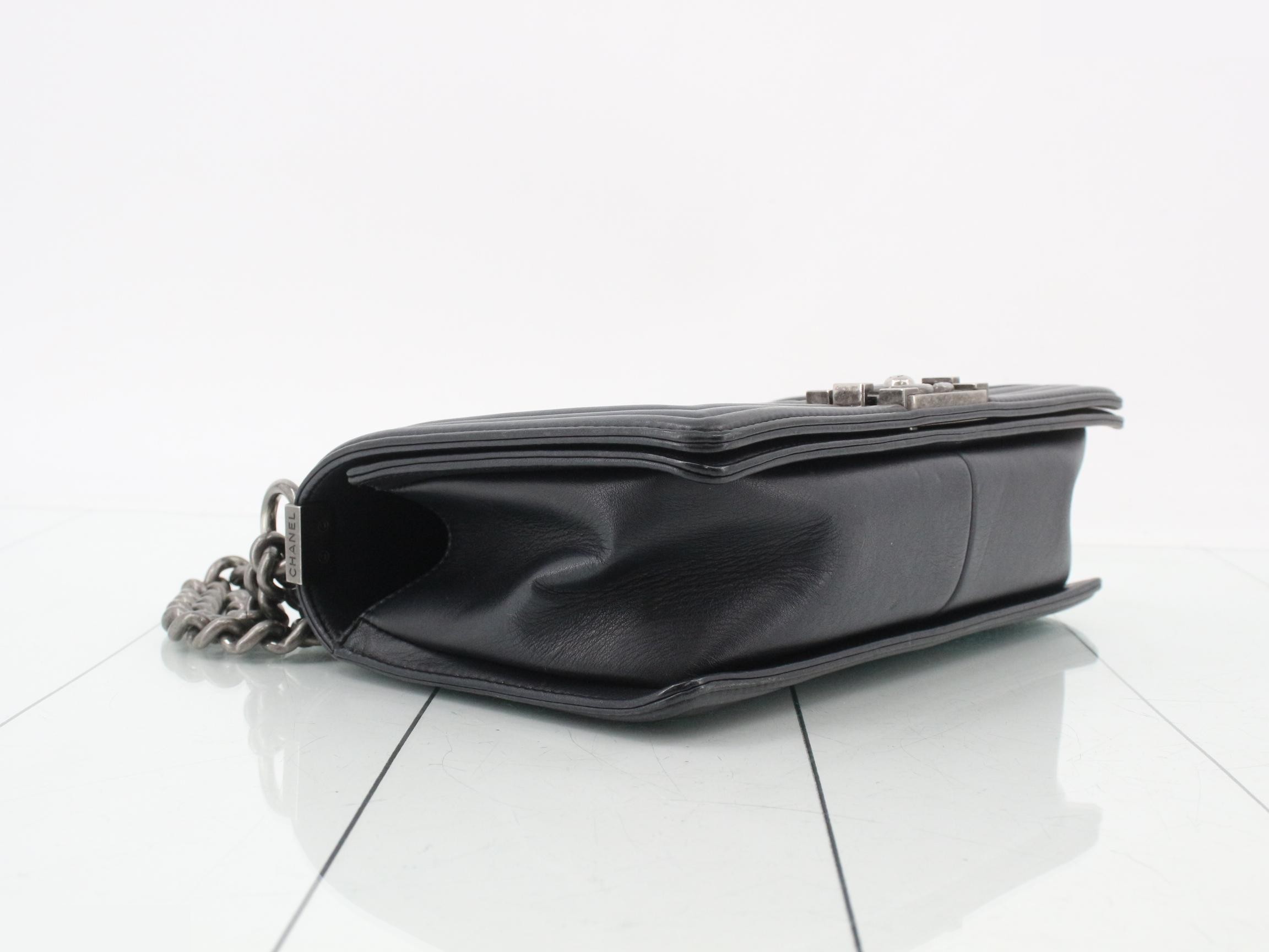 Boy Chanel Leather V-Stitch Chain Shoulder Bag — view 5