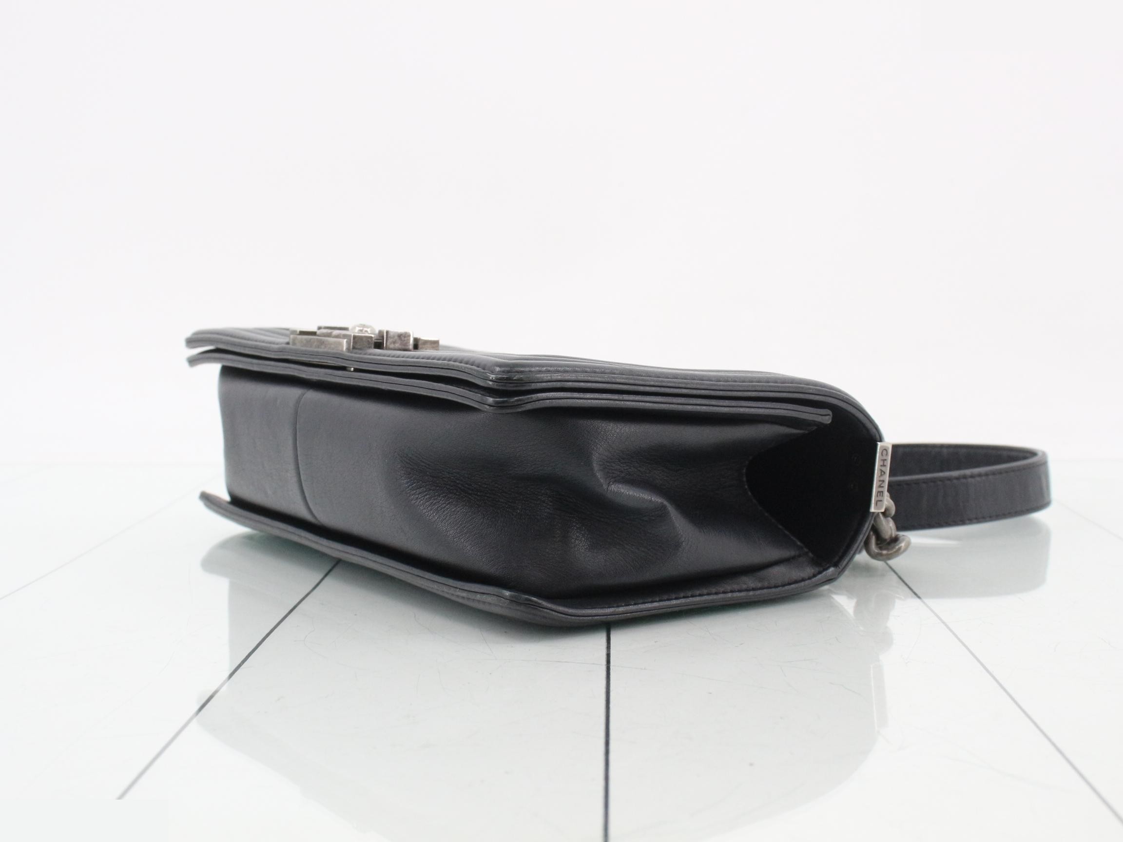 Boy Chanel Leather V-Stitch Chain Shoulder Bag — view 6