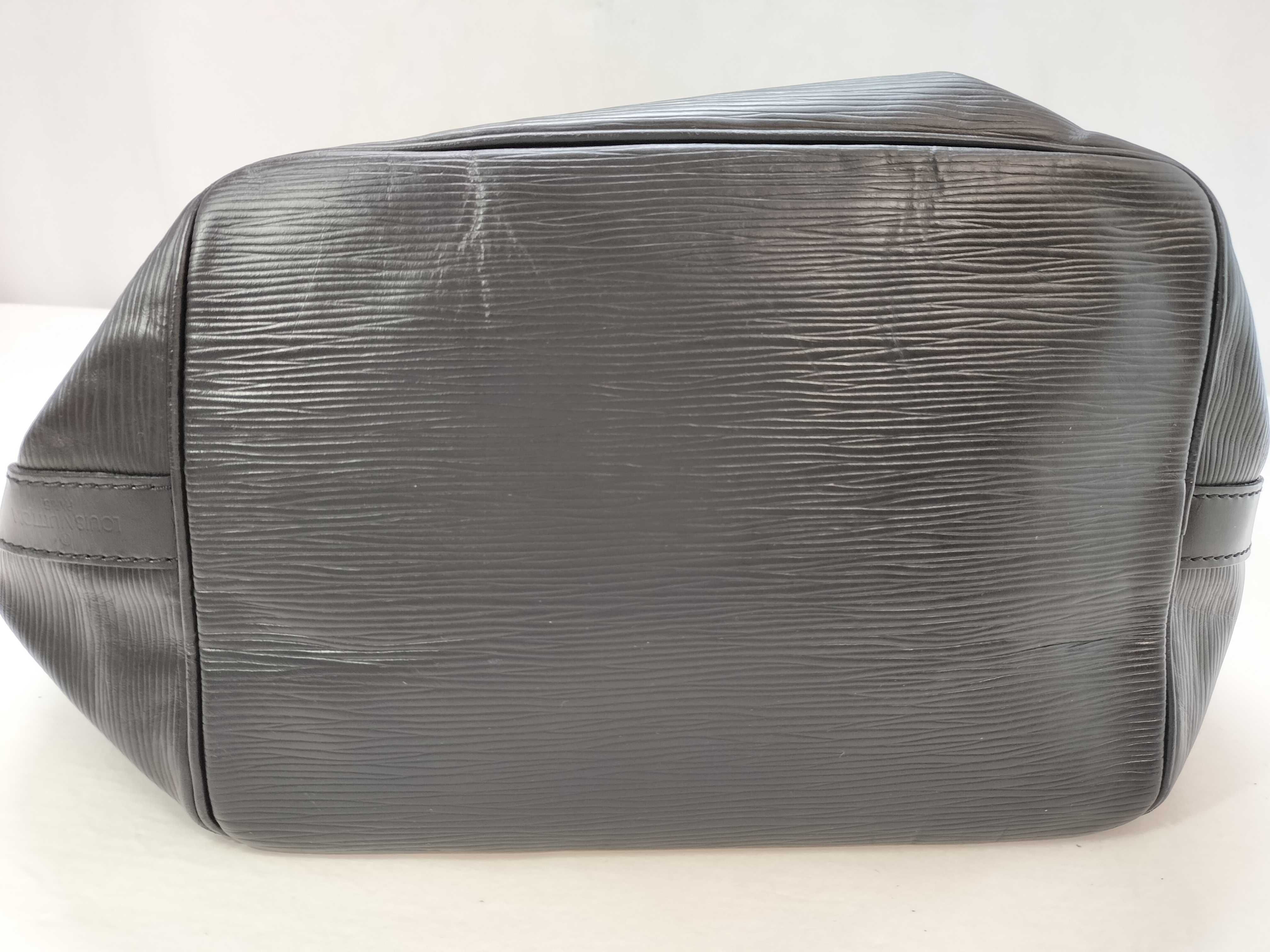 Epi Leather Petit Noe Shoulder Bag Handbag Black Serial Number Shoulder Bag — view 14