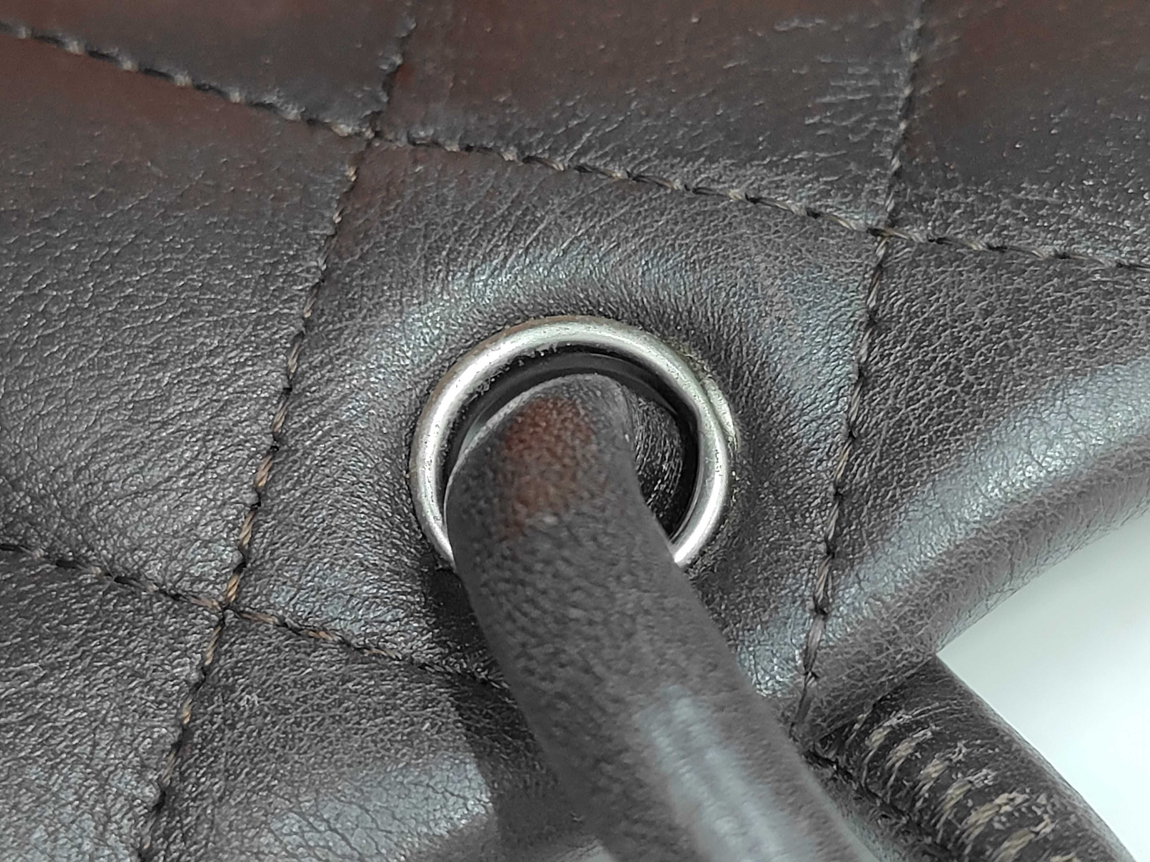 Matelassé Coco Mark Cambon Leather Handbag (Brown) — view 7