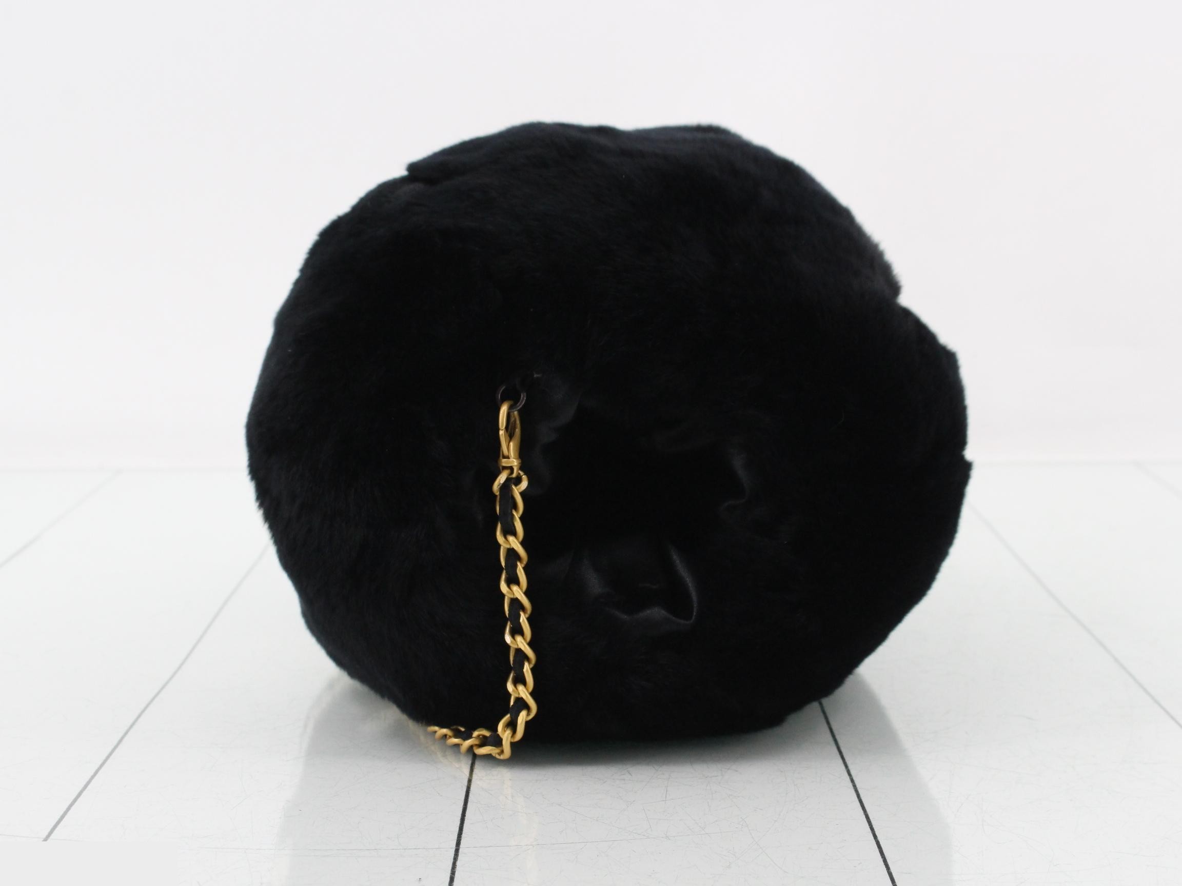 Lapin (Bag) - Shoulder Bag — view 3
