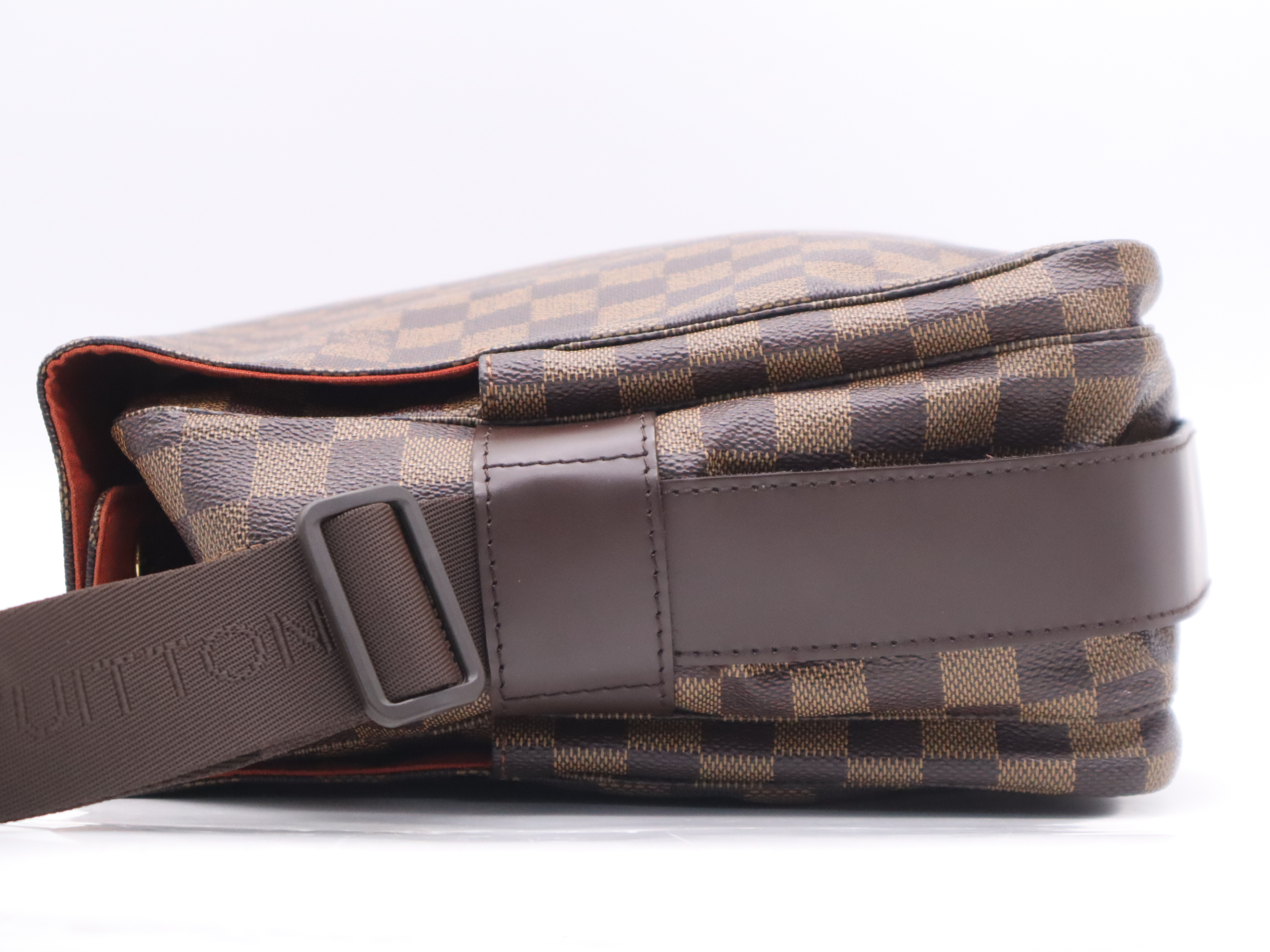 N45255 Damier Naviglio Shoulder Bag — view 3