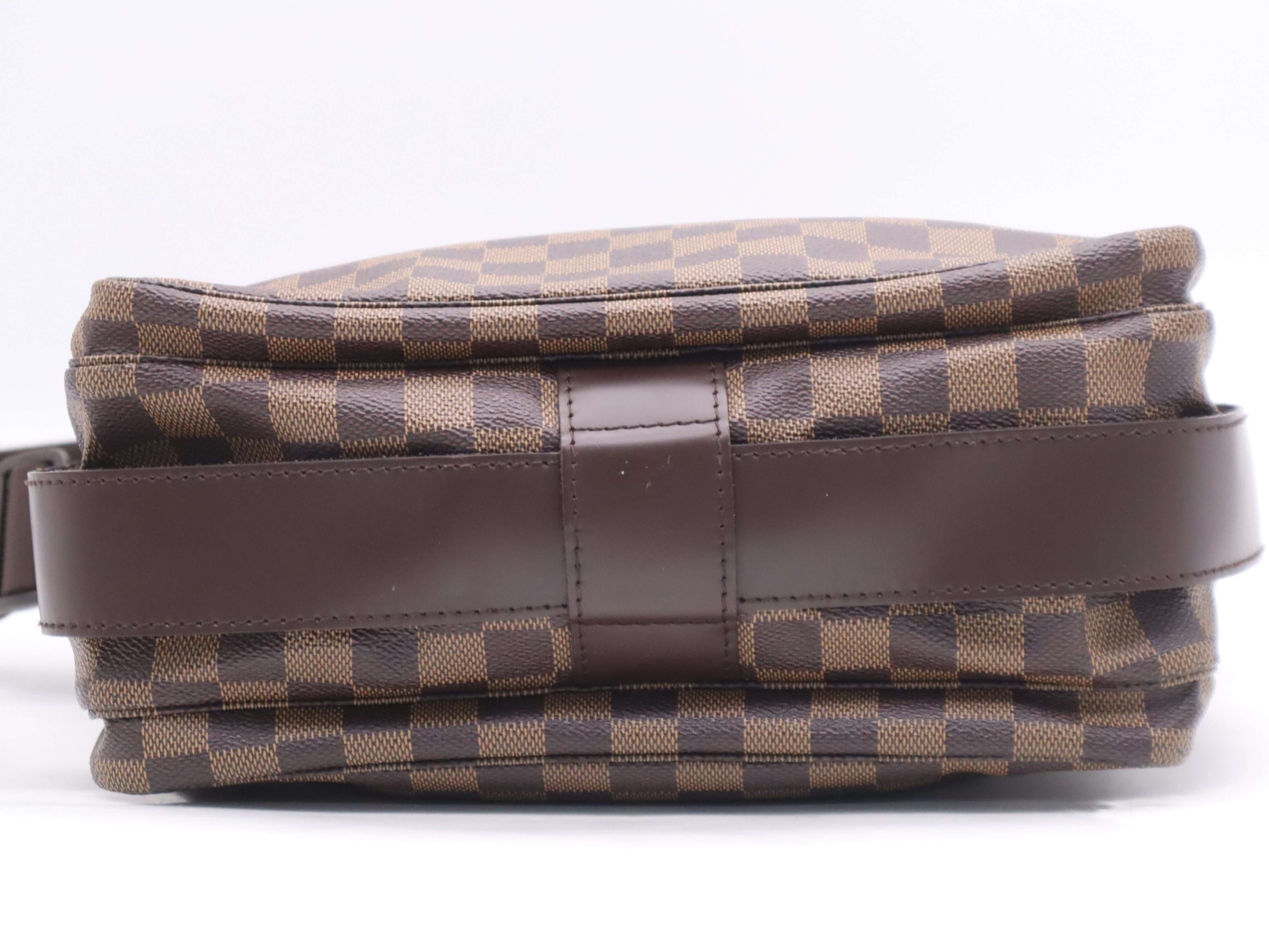 N45255 Damier Naviglio Shoulder Bag — view 4