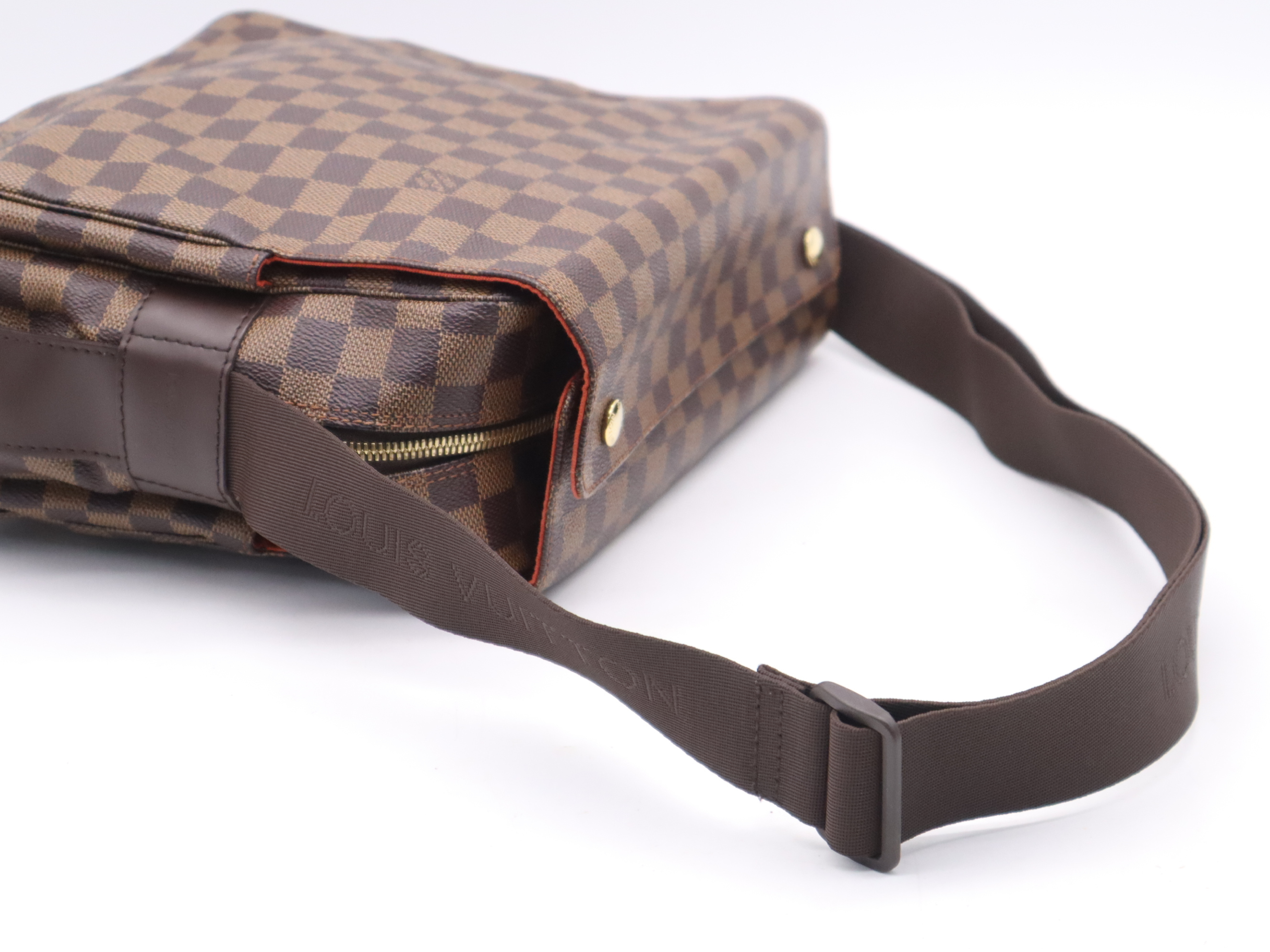 N45255 Damier Naviglio Shoulder Bag — view 6