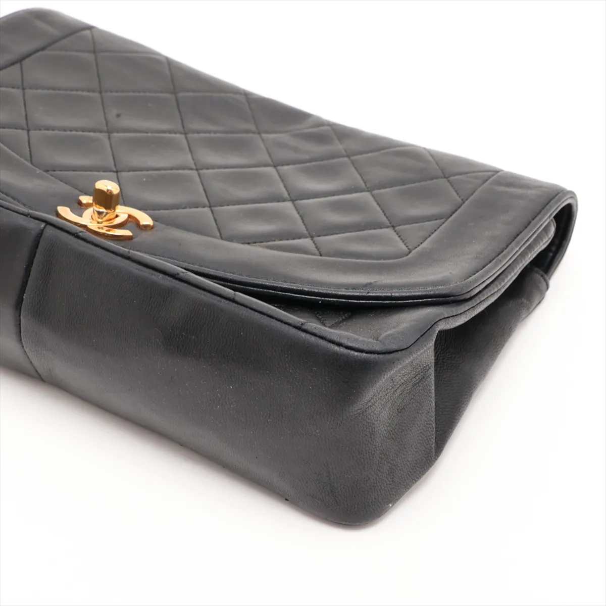 Matelassé Lambskin Single Flap Single Chain Bag, Diana Flap, Black with Gold Hardware, Item No. 1788377, Series 1 — view 3