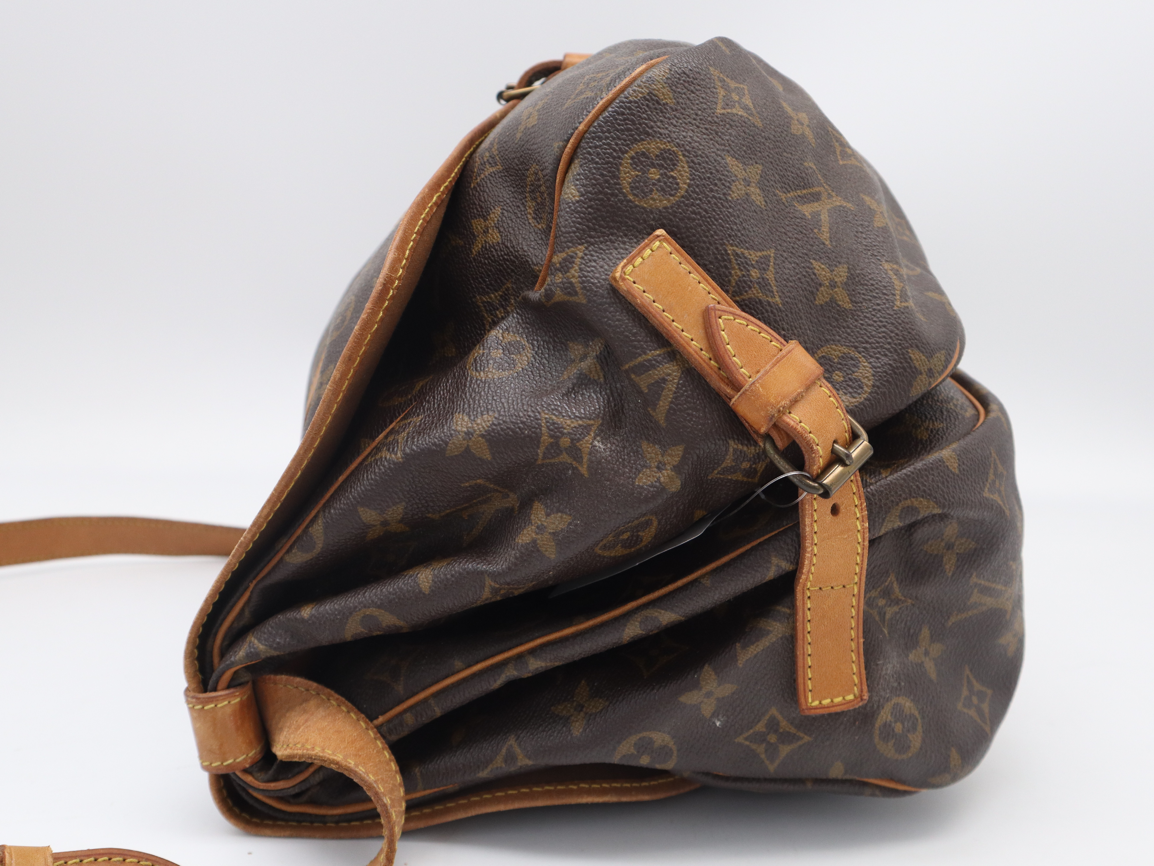 M42254 Monogram Saumur 35 Shoulder Bag — view 3