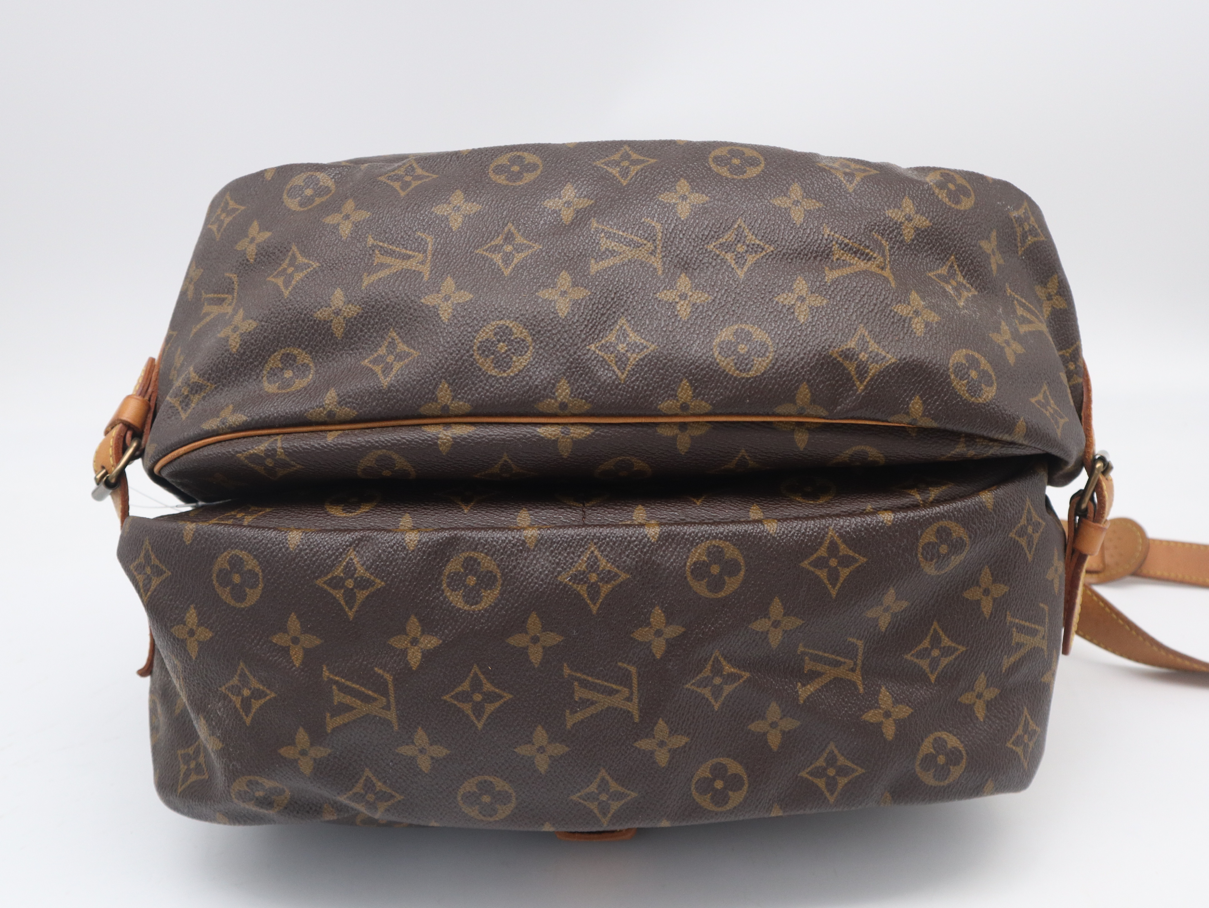 M42254 Monogram Saumur 35 Shoulder Bag — view 5