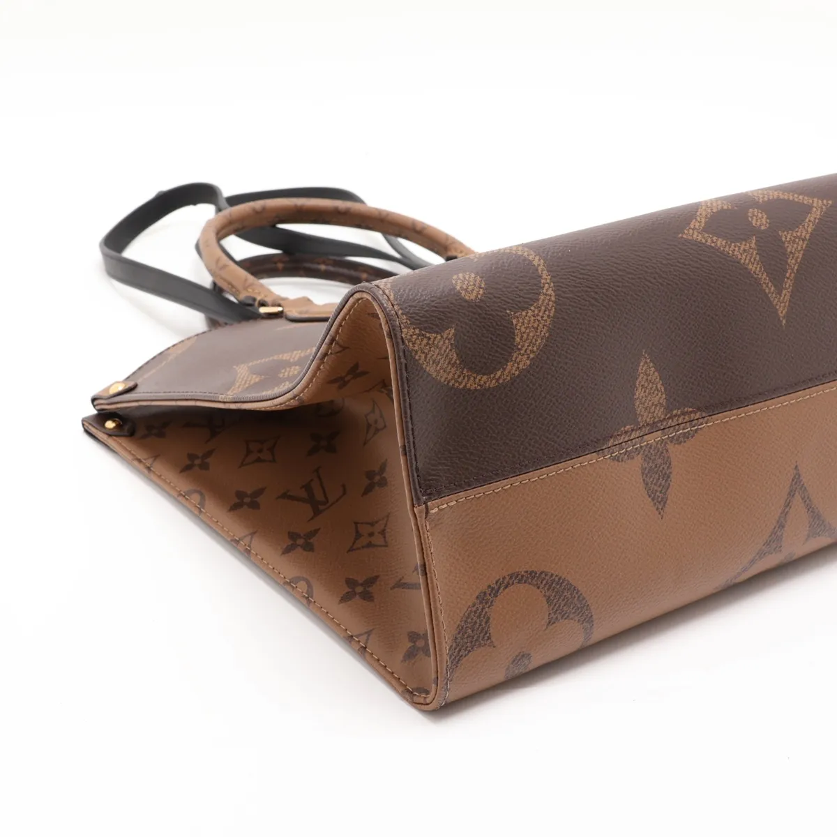 Giant Monogram Reverse OnTheGo MM M45321 SD5210 Brown, pull tab detached, RFID detected. — view 4