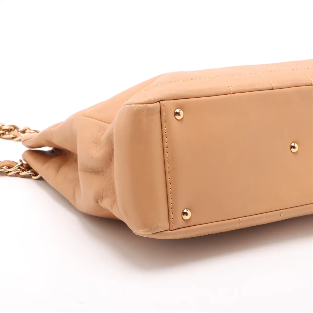 chocolate bar leather chain tote bag beige gold hardware — view 4
