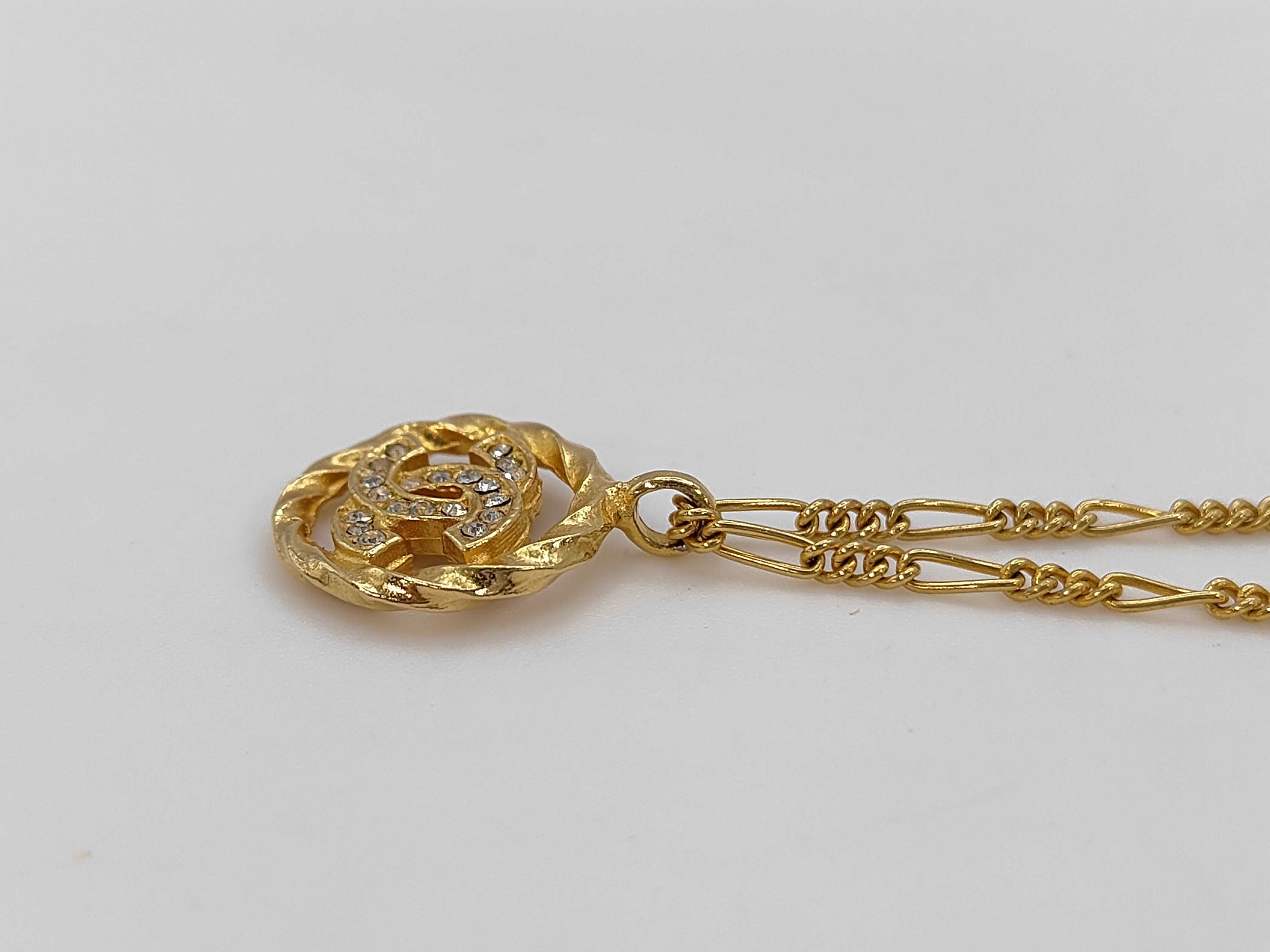 necklace — view 2