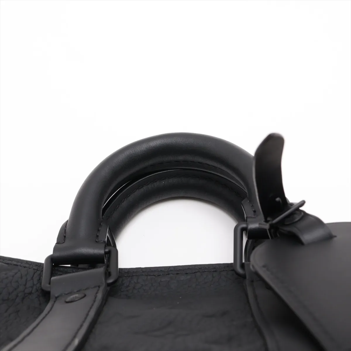 Taurillon Monogram Keepall Bandoulière 25 M20900 Black with initials, RFID responsive. — view 6