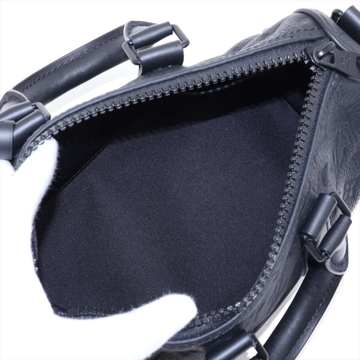 Taurillon Monogram Keepall Bandoulière 25 M20900 Black with initials, RFID responsive. — view 8