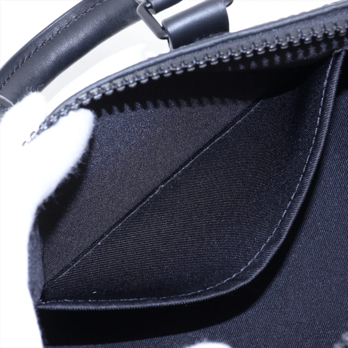 Taurillon Monogram Keepall Bandoulière 25 M20900 Black with initials, RFID responsive. — view 9