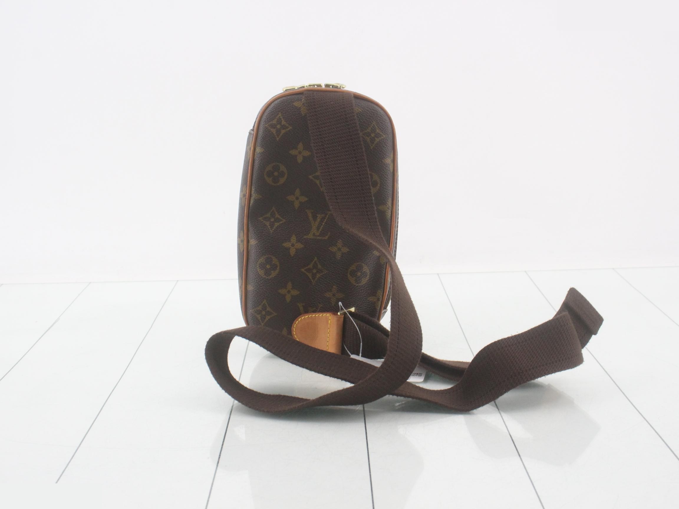Pochette Gange — view 2