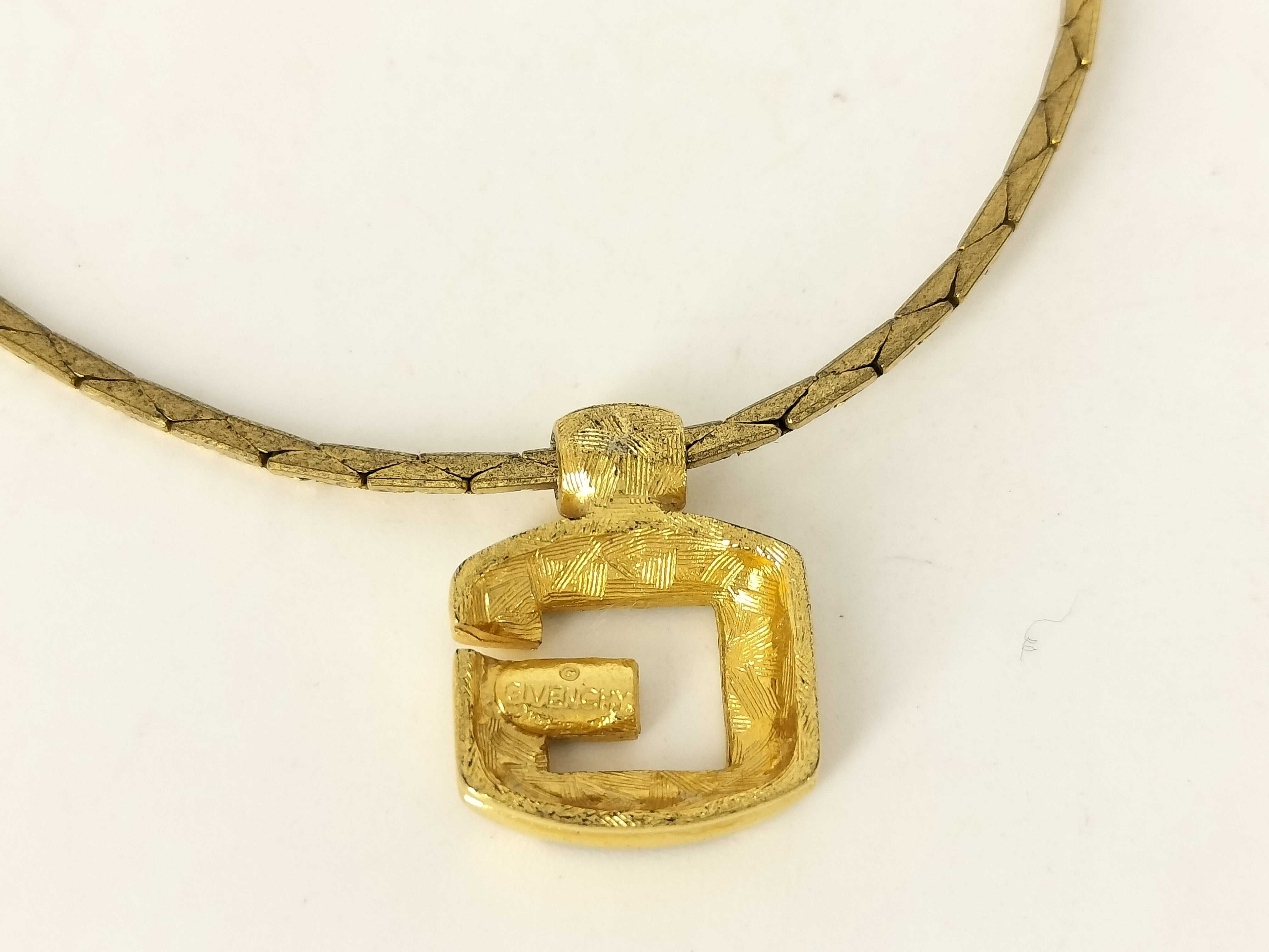 necklace — view 2