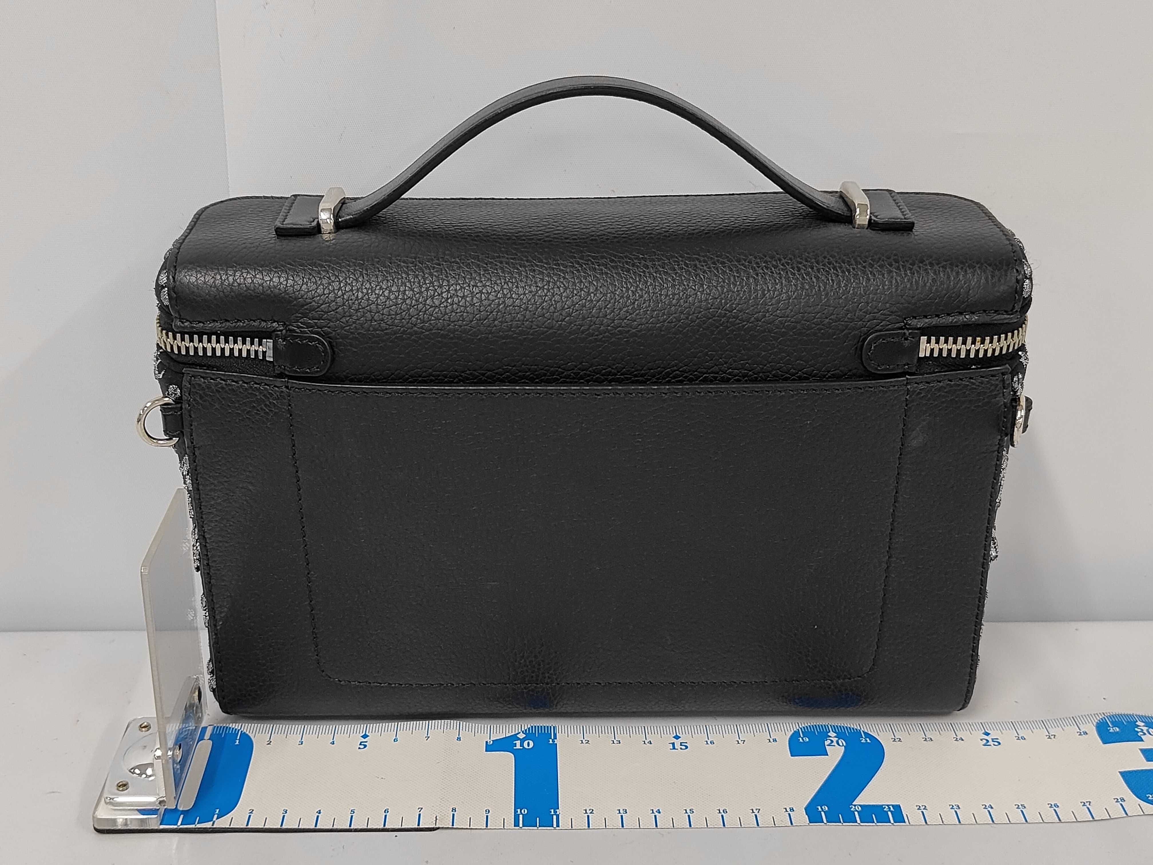 Kipi Pouch (Shoulder strap missing) - Handbag — view 2