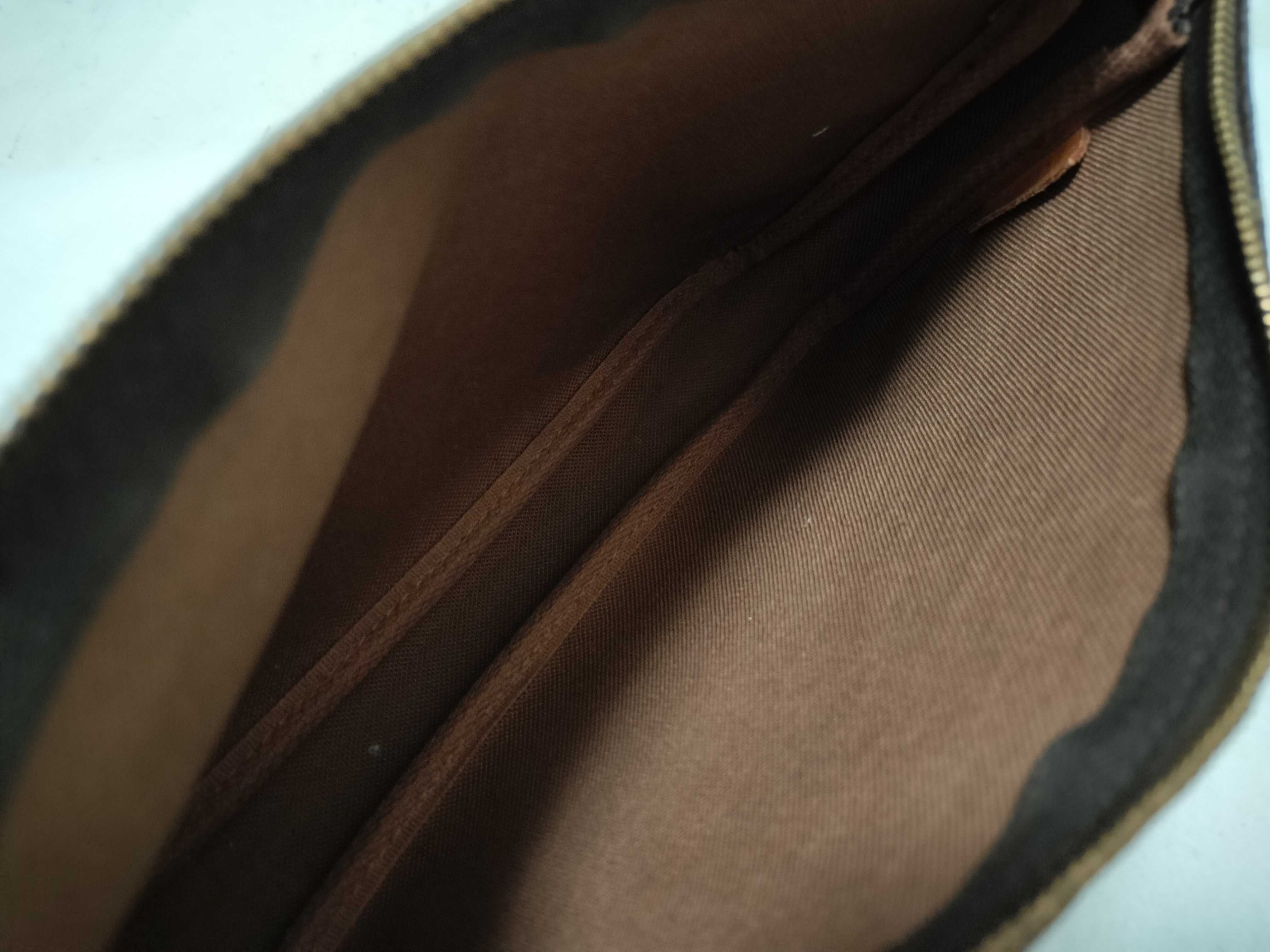 Monogram / Monogram / Pochette Accessoires (Old Model) — view 7