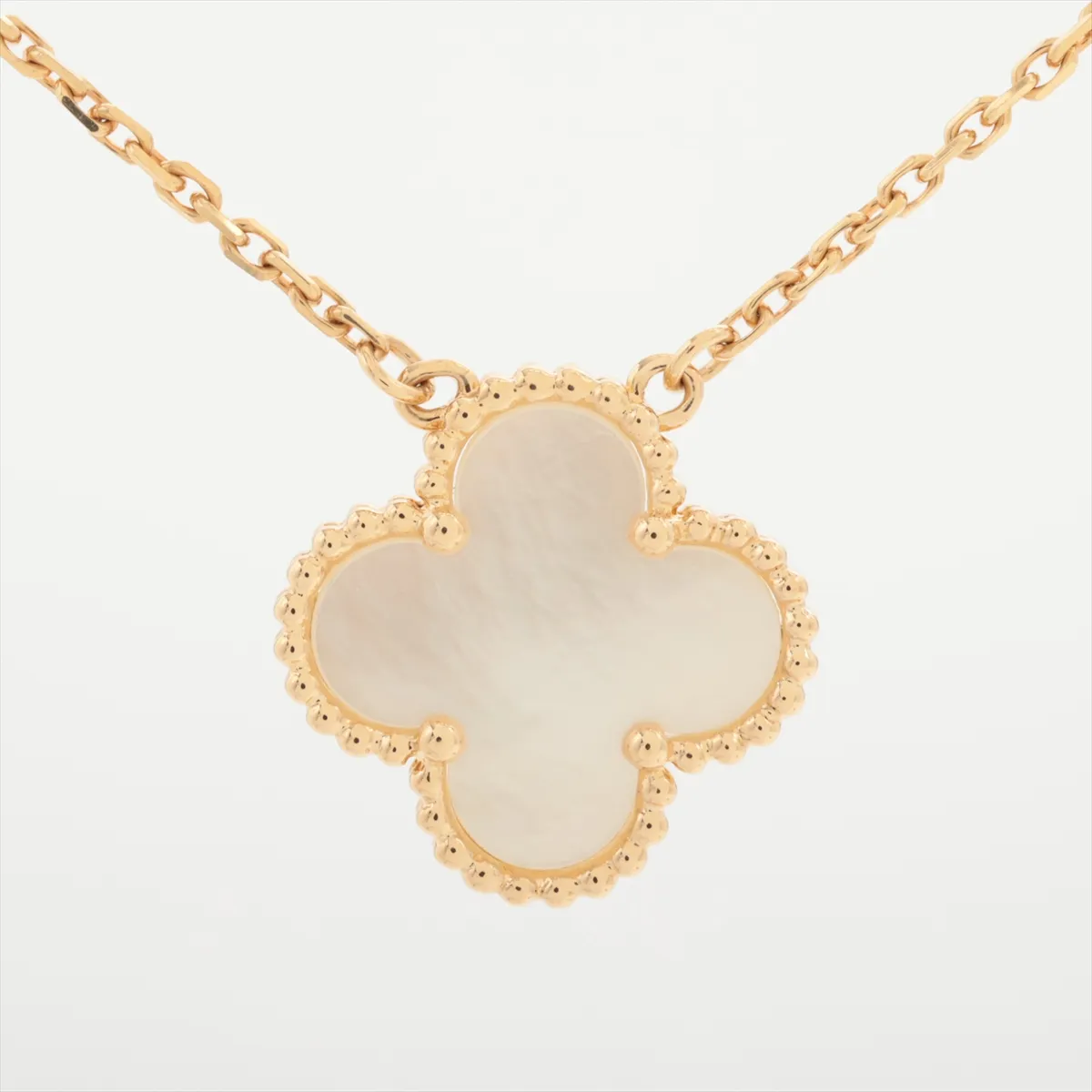 Vintage Alhambra Shell Necklace, 750 (Yellow Gold), 5.0g, JE904244. Features: Damaged hallmark, — view 2