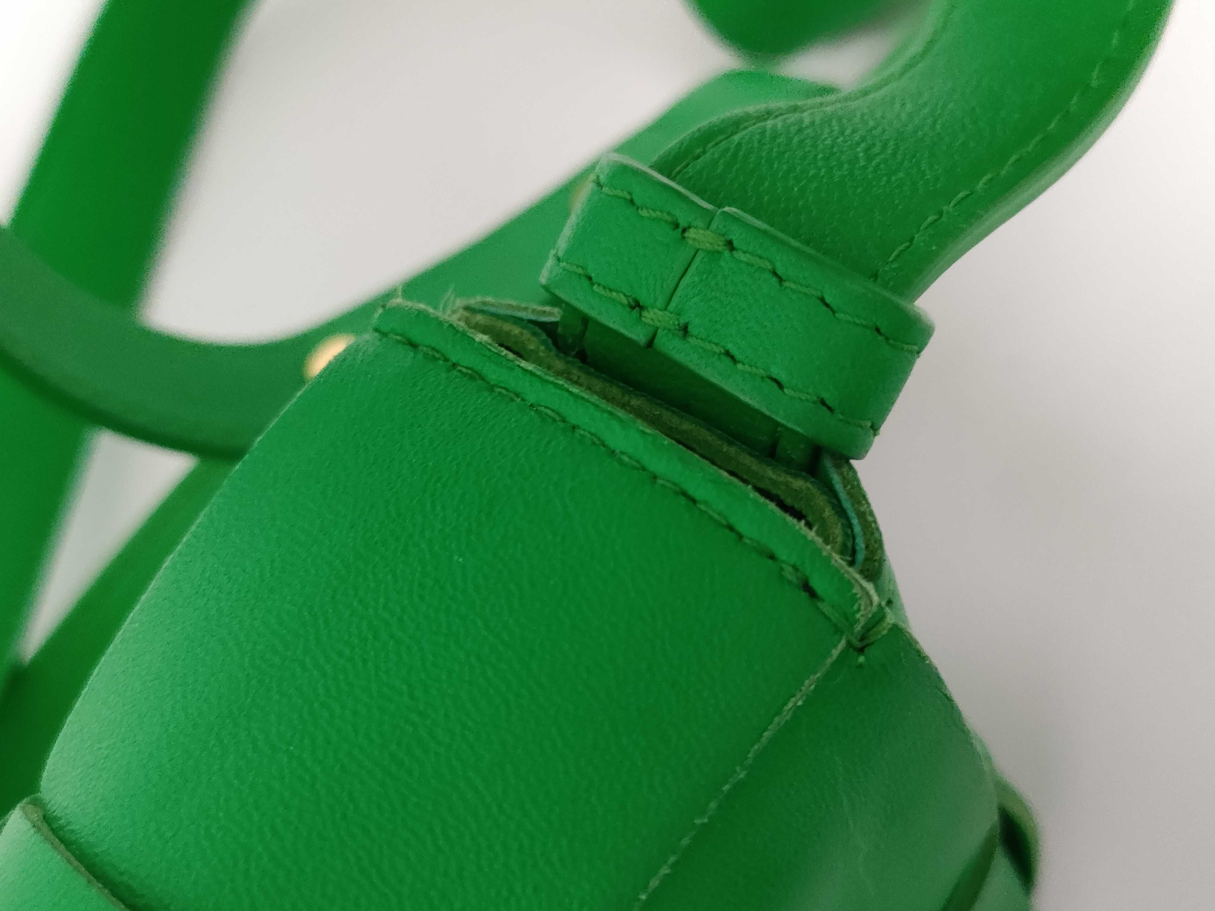 Intrecciato Candy Cassette Intrecciato Shoulder Bag — view 8