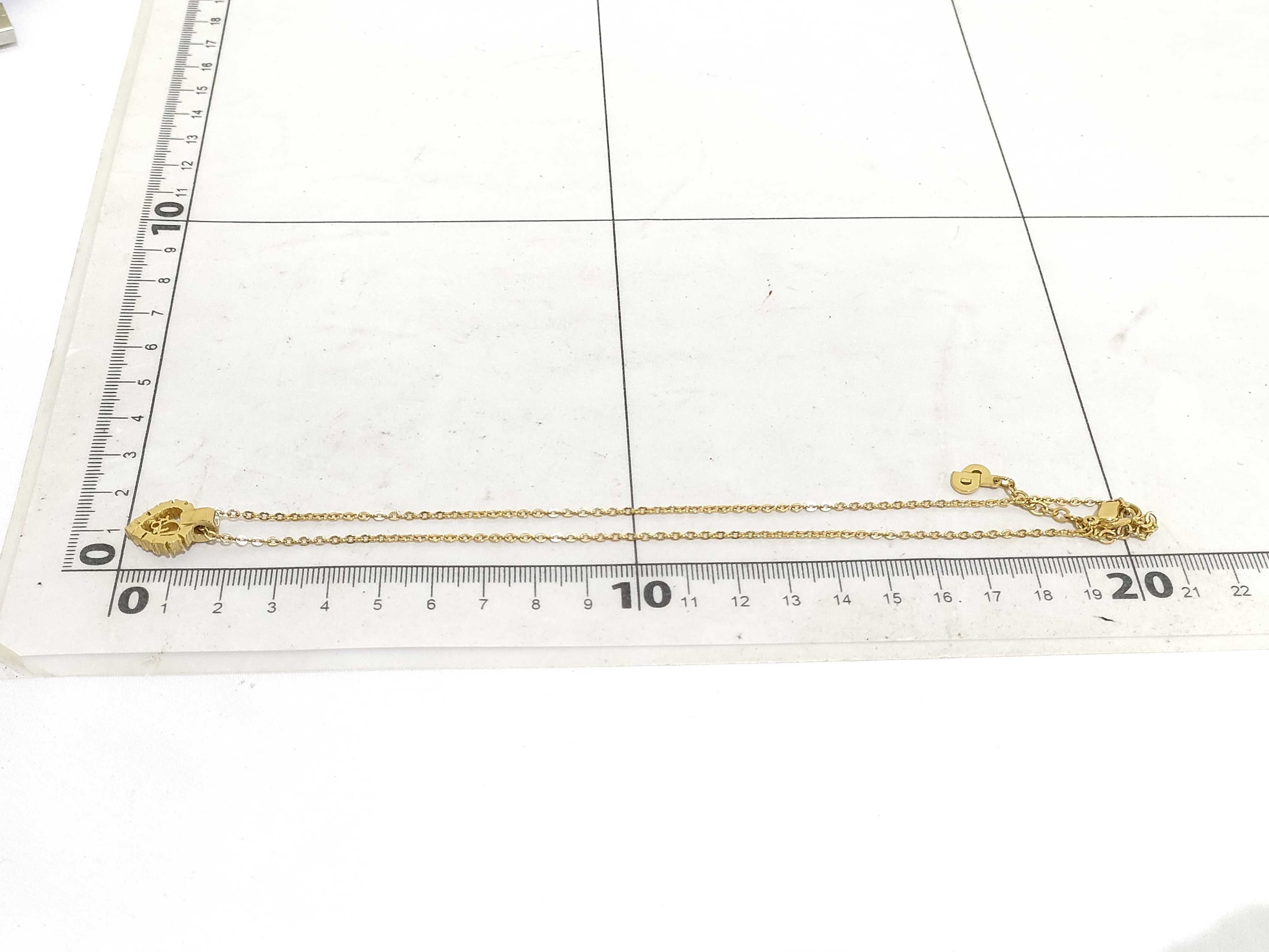 heart-shaped necklace — view 6