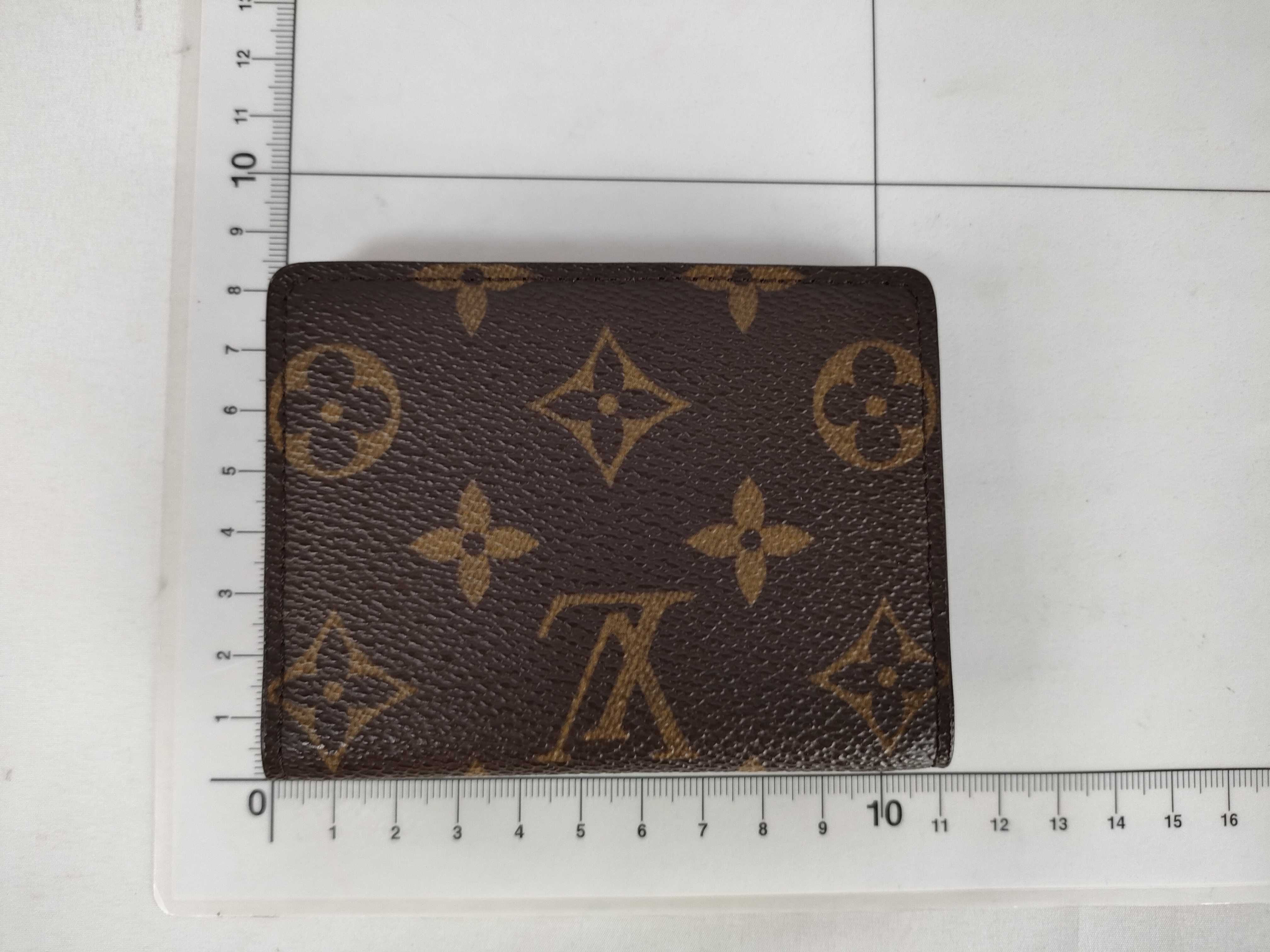 Monogram M61927 Ludlow Coin Case — view 2