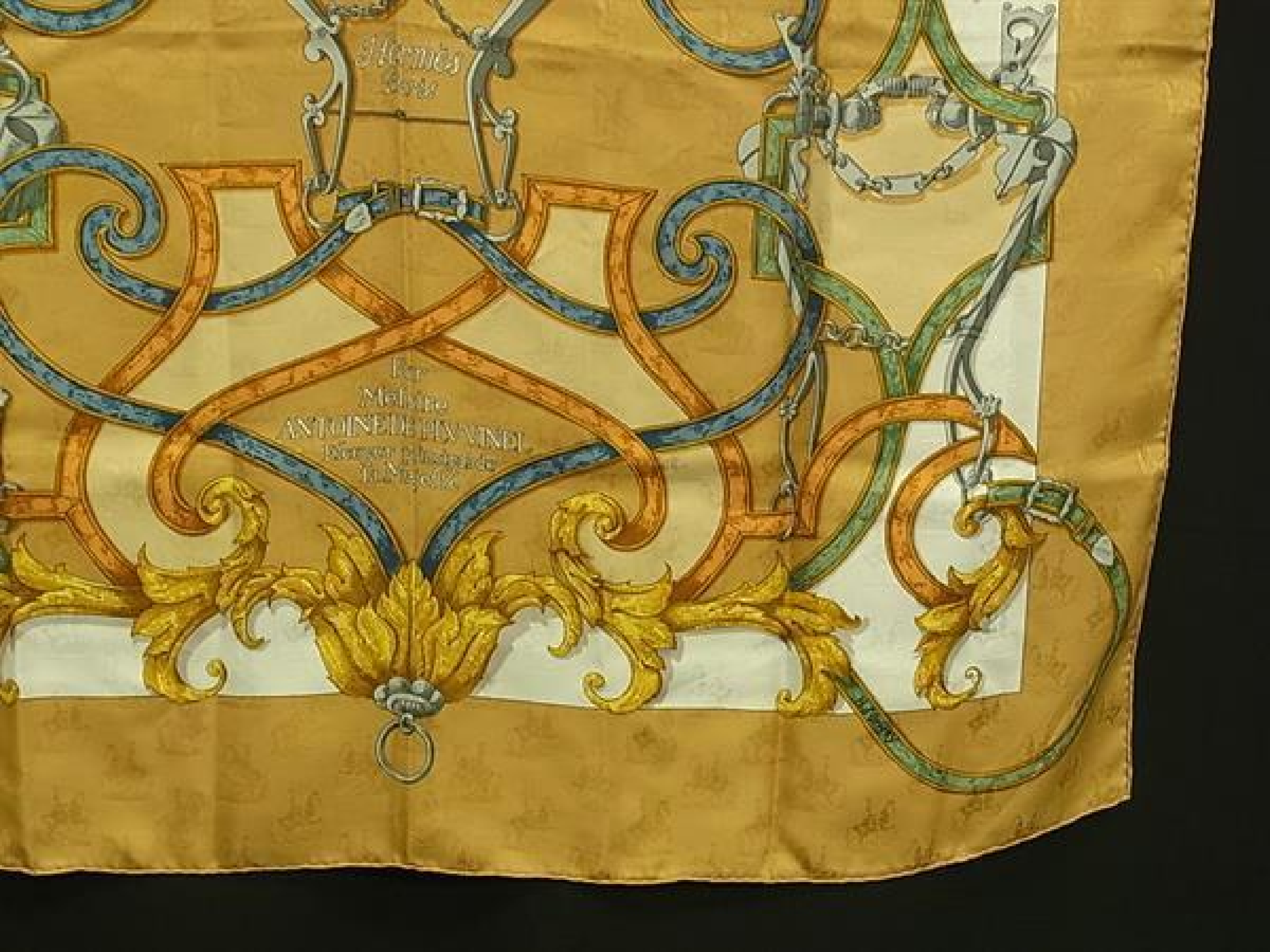 LINSTRVCTION DV ROY KARE90 100% Silk Large Scarf Stole Shawl Gold EA4063 Other Accessories — view 3