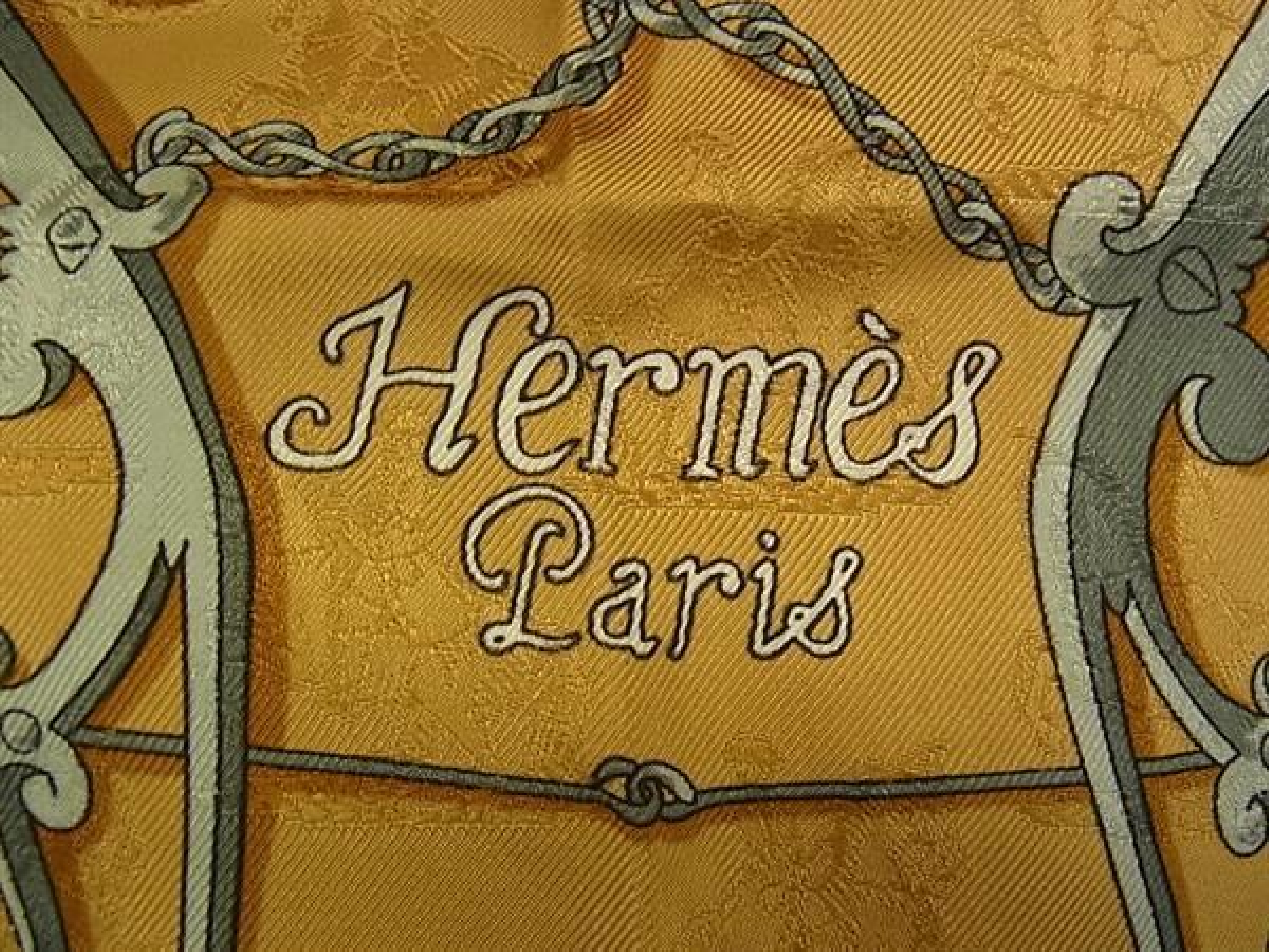 LINSTRVCTION DV ROY KARE90 100% Silk Large Scarf Stole Shawl Gold EA4063 Other Accessories — view 4
