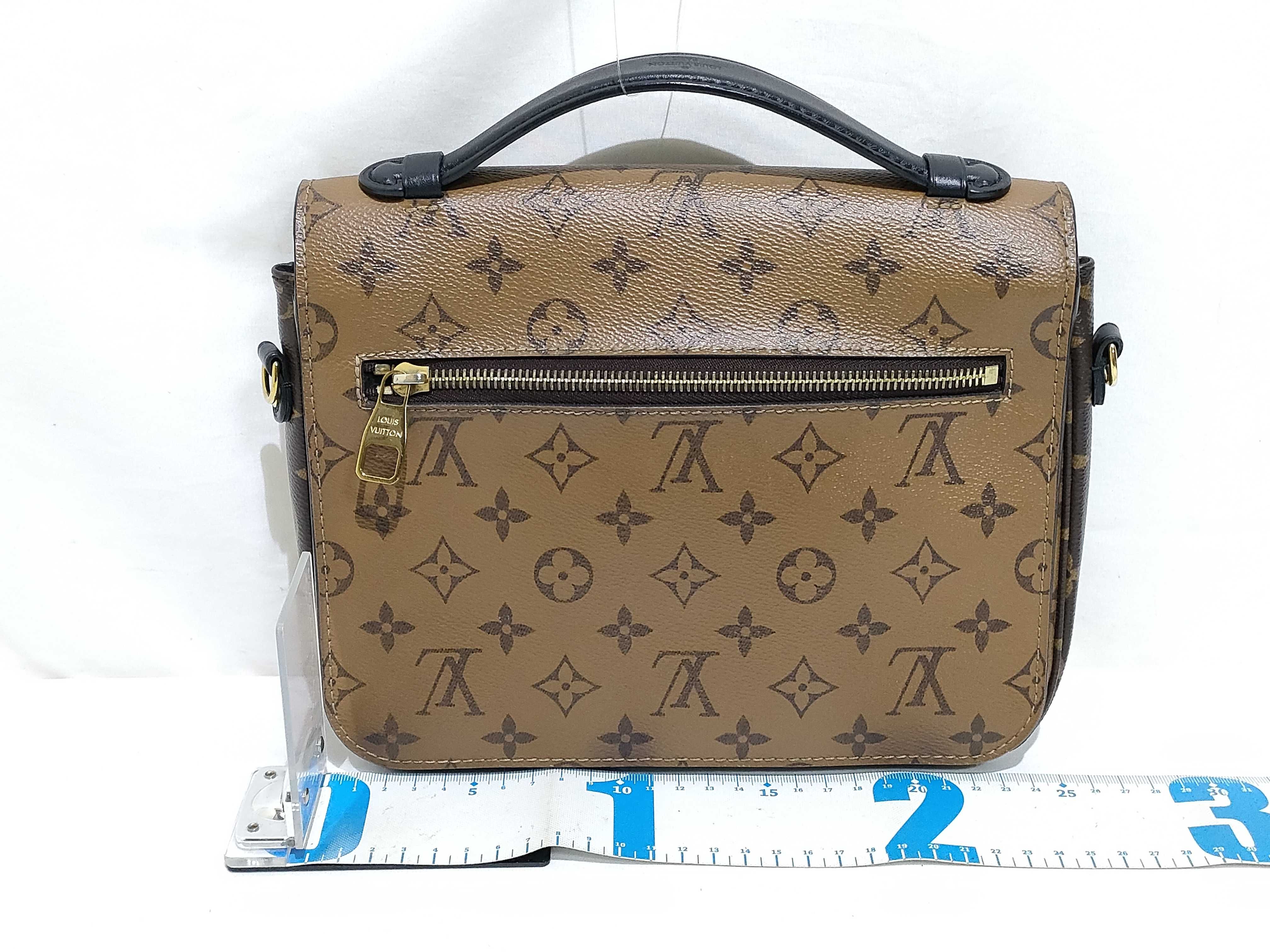 Monogram Louis Vuitton Monogram Message Shoulder Bag Handbag — view 2