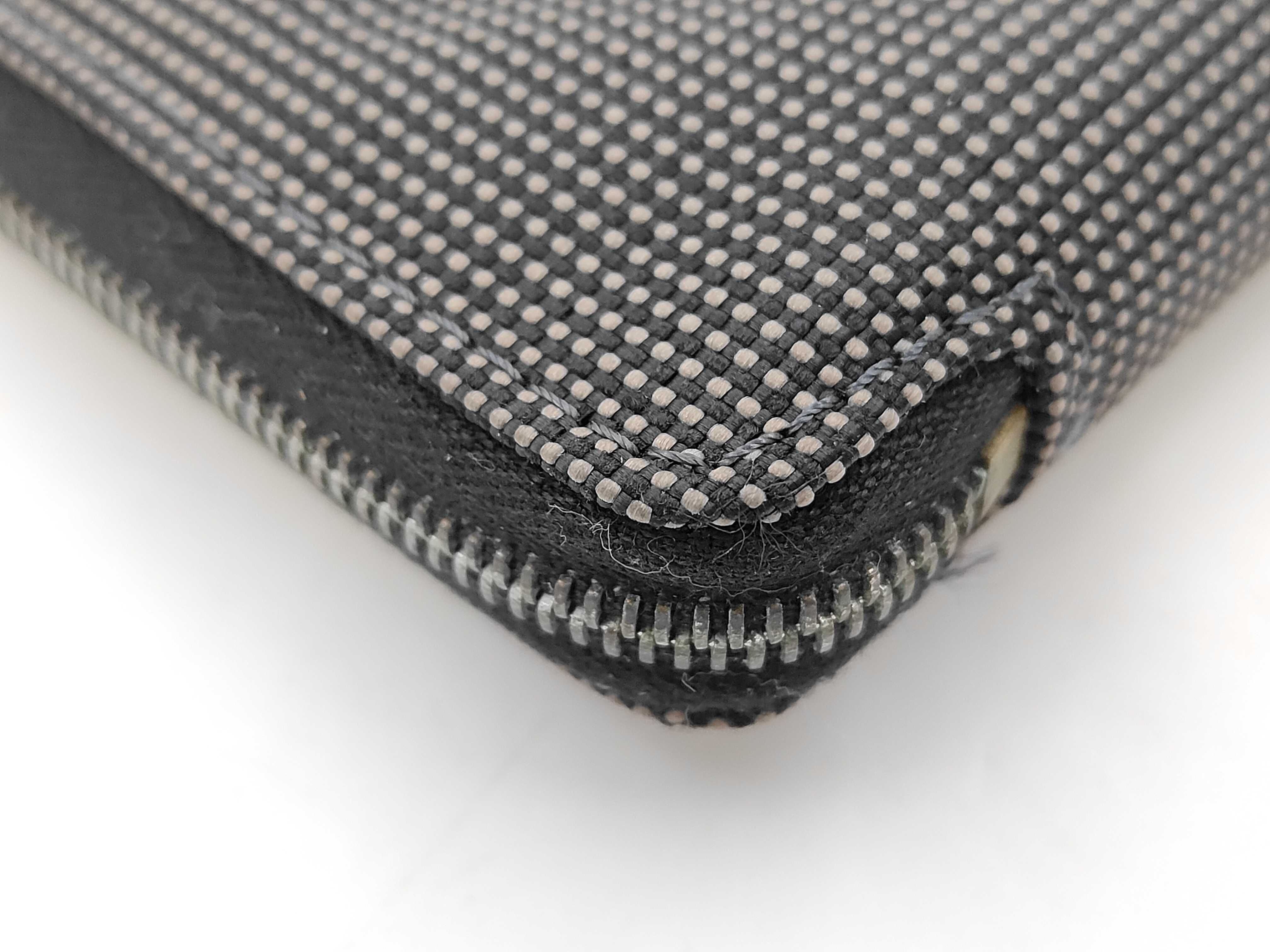 clutch bag — view 3