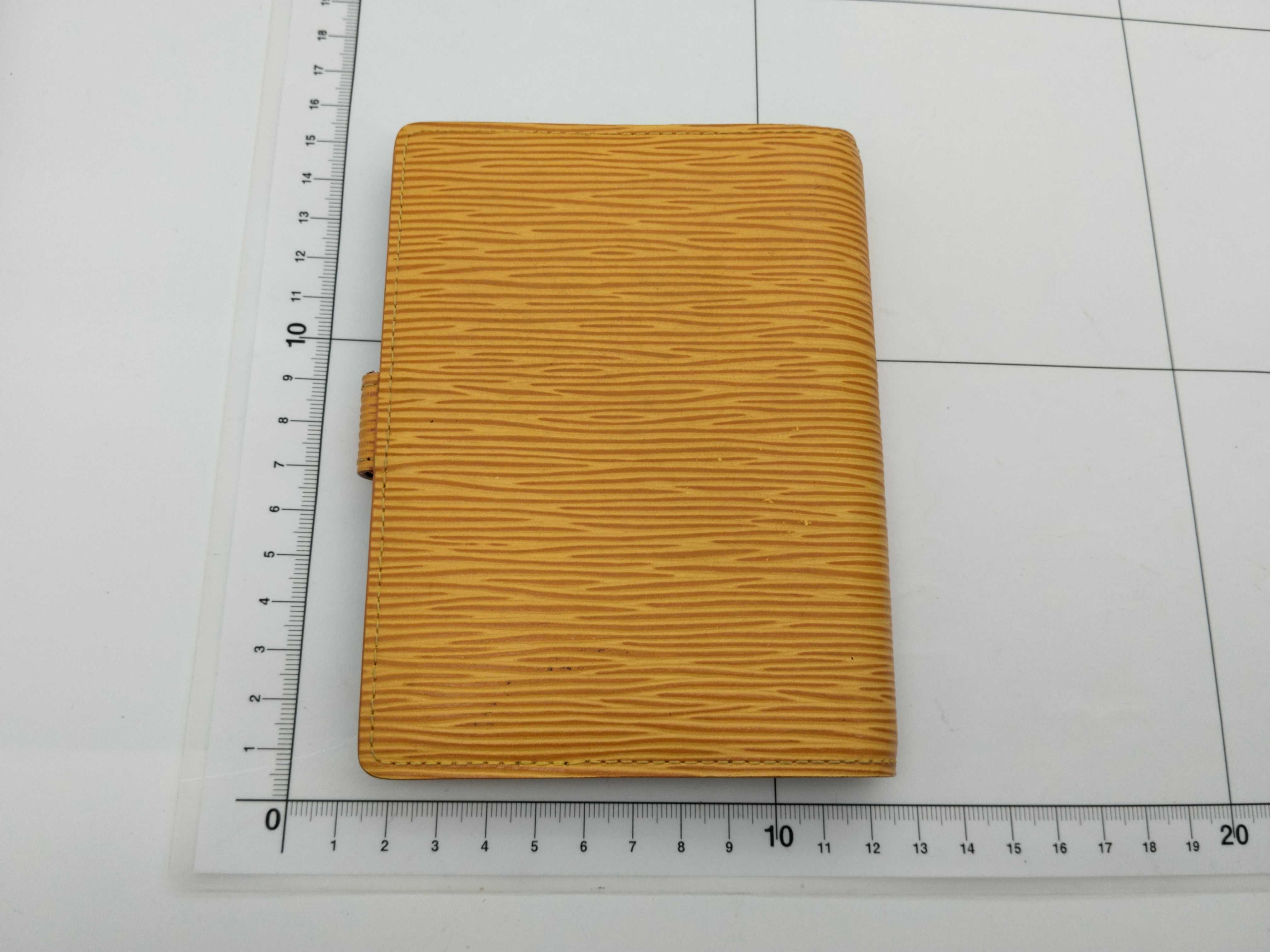 LV Epi Agenda PM R20059 Notebook Cover — view 2