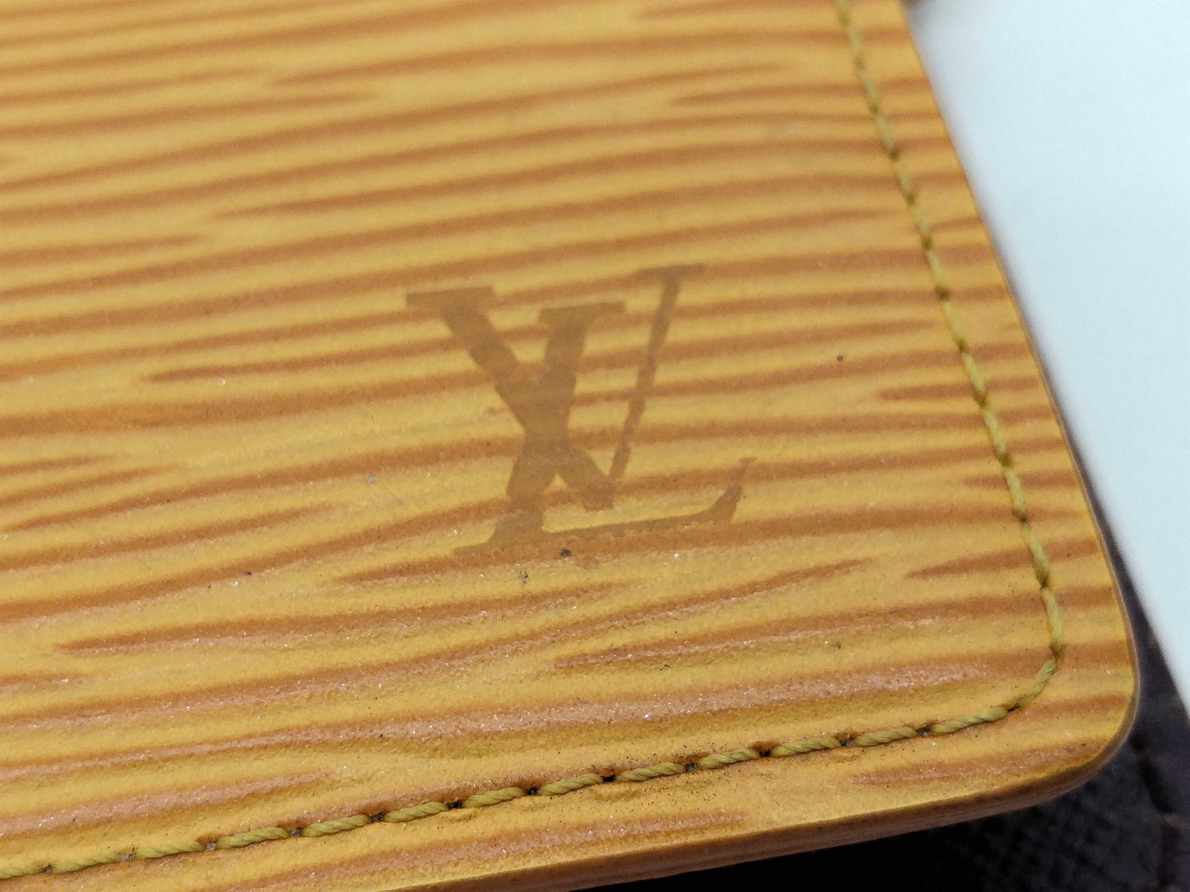LV Epi Agenda PM R20059 Notebook Cover — view 15