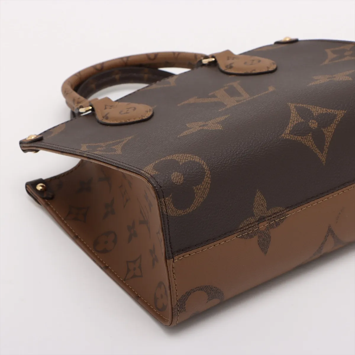 Monogram Giant Reverse OnTheGo PM M46373 Brown (RFID detected) — view 4