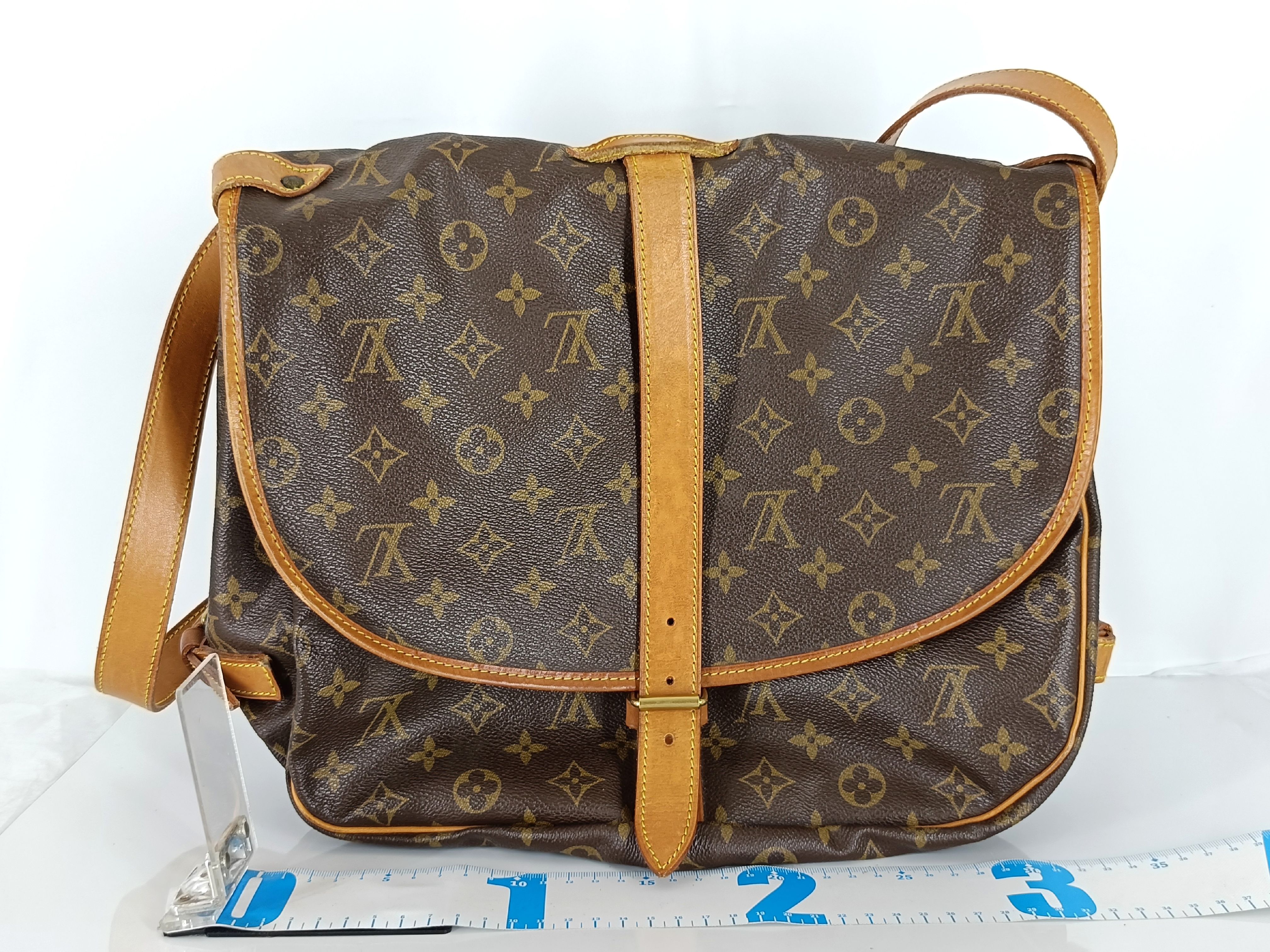 Monogram Louis Vuitton Monogram M42254 Saumur 35 Shoulder Bag — view 2