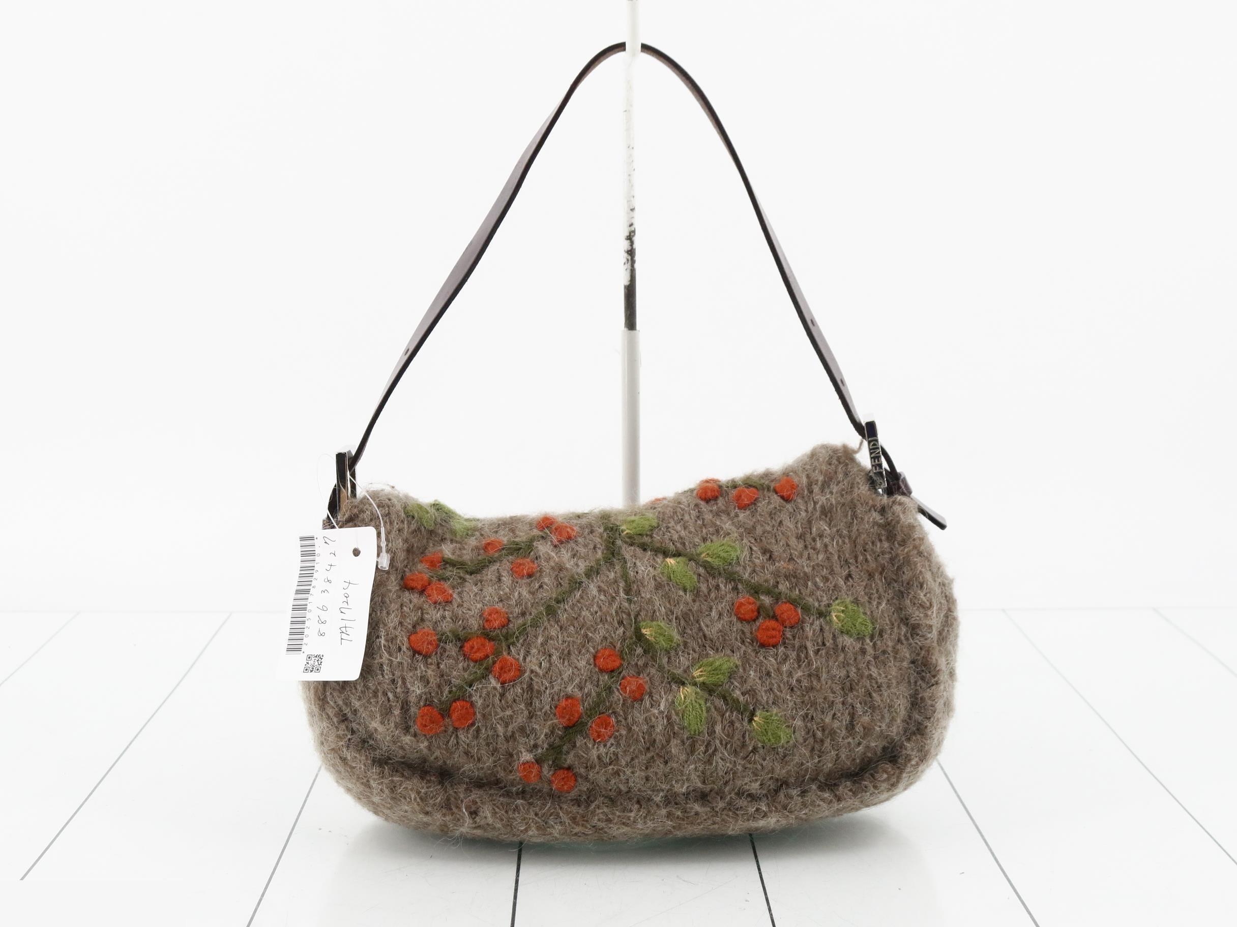 Mamma Bucket Wool Shoulder Bag — view 2