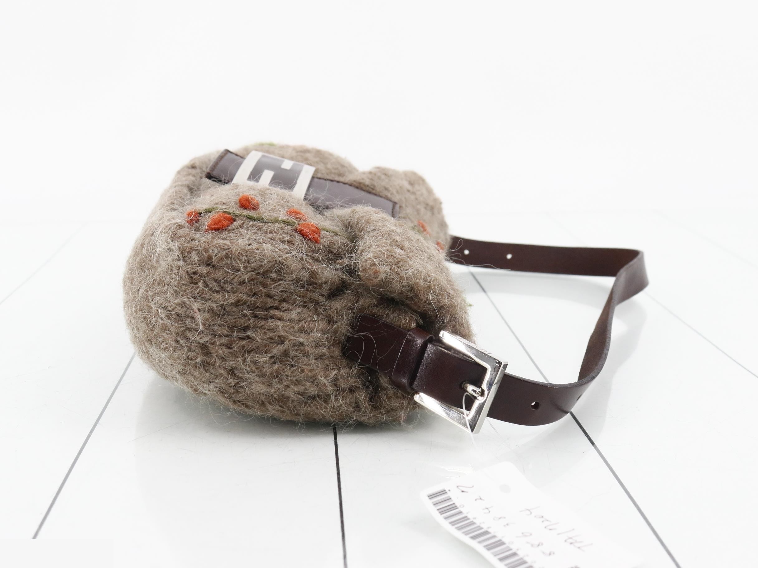 Mamma Bucket Wool Shoulder Bag — view 3