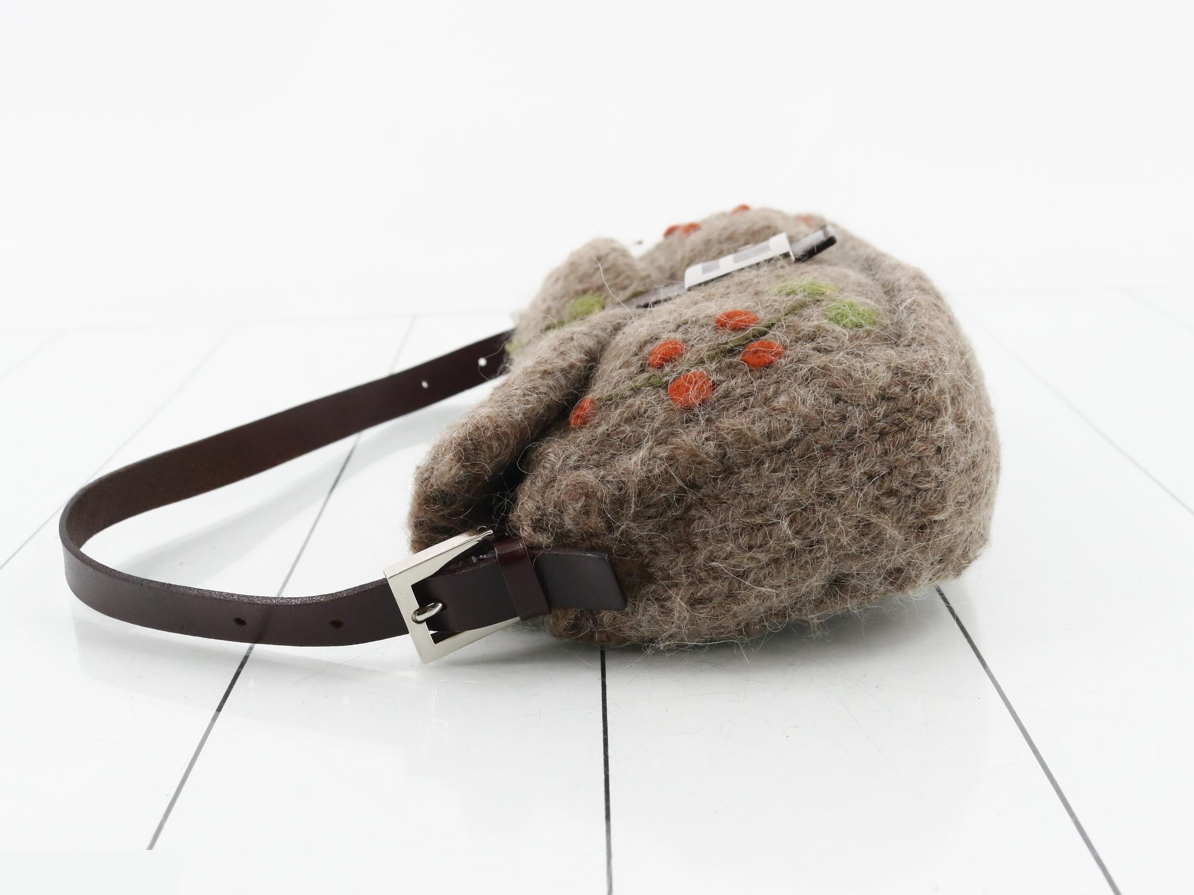 Mamma Bucket Wool Shoulder Bag — view 4