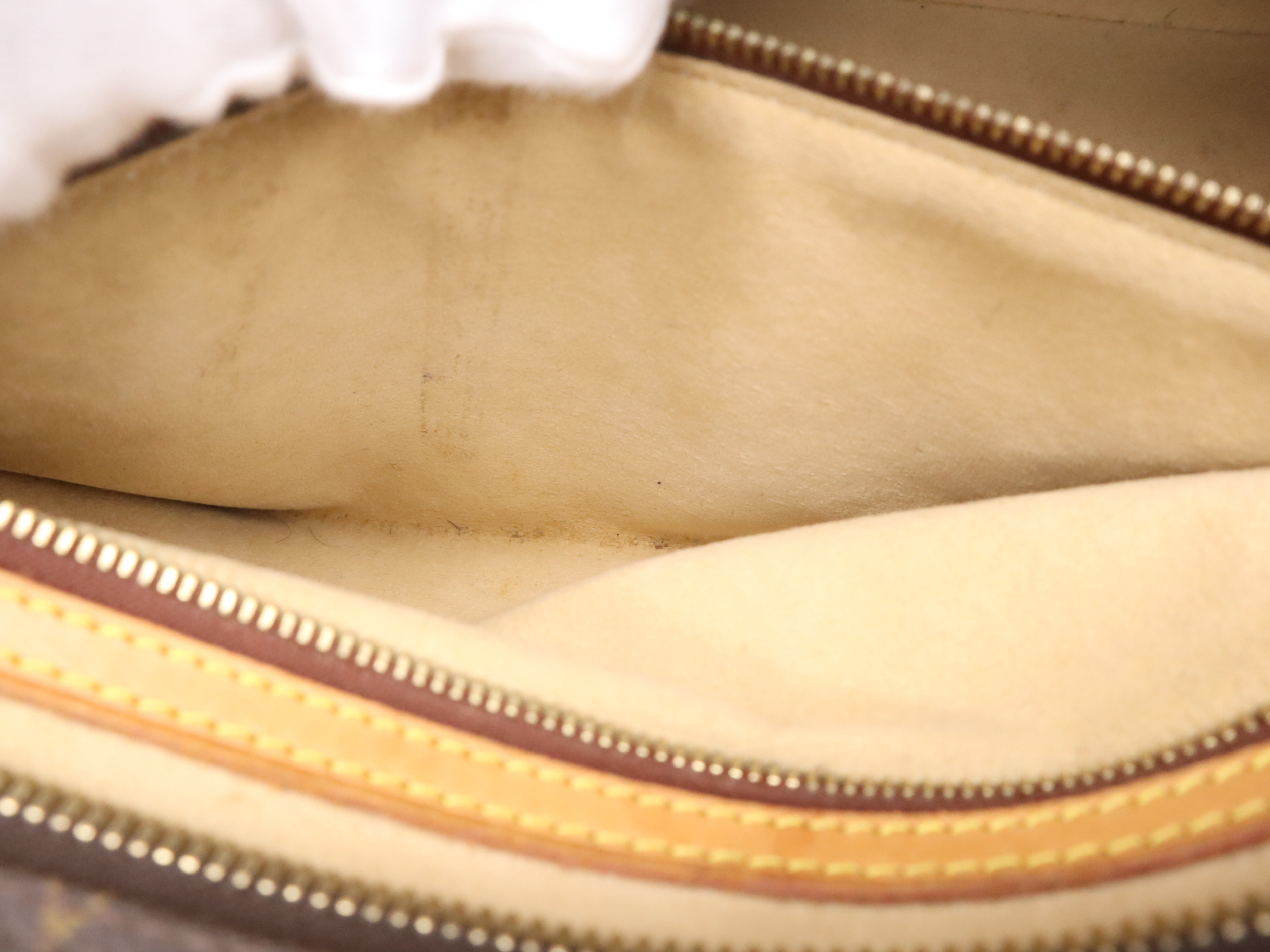 M51181 Monogram Cite GM Shoulder Bag — view 15