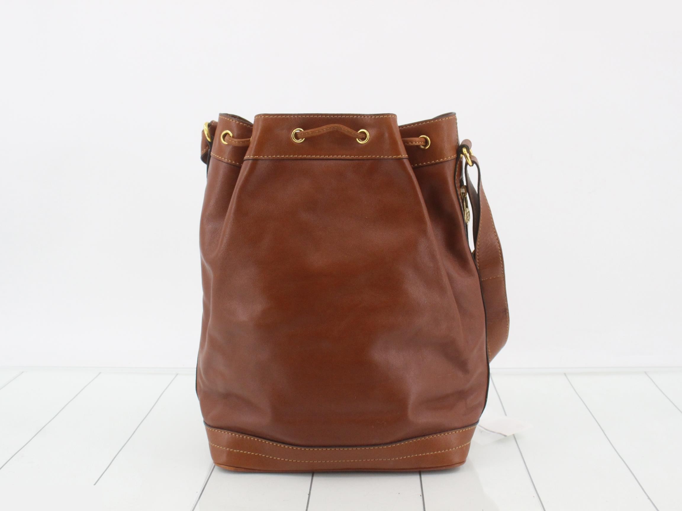 Leather drawstring shoulder bag brown — view 2