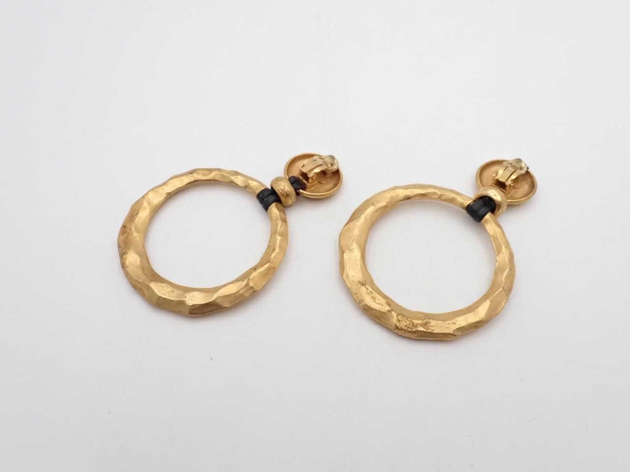 earrings, 93P — view 2