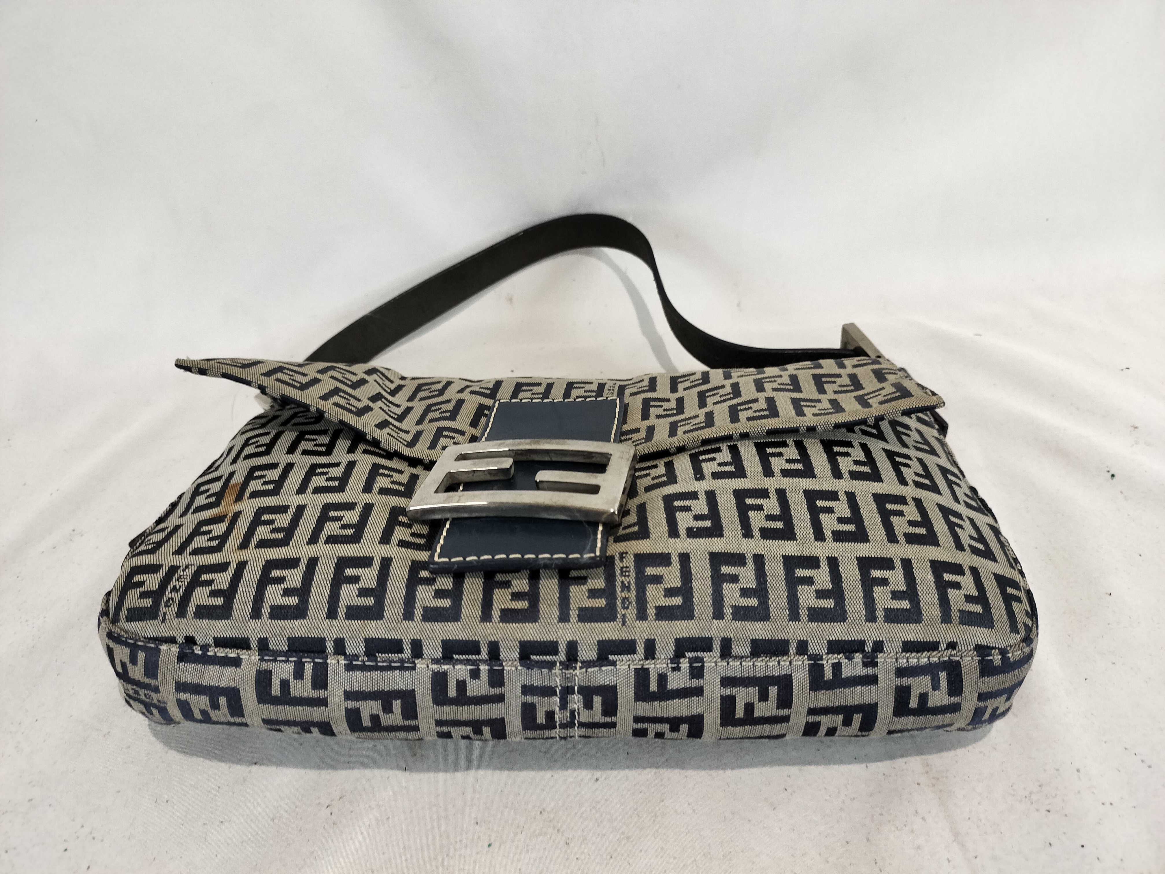 One-Shoulder Handbag — view 8